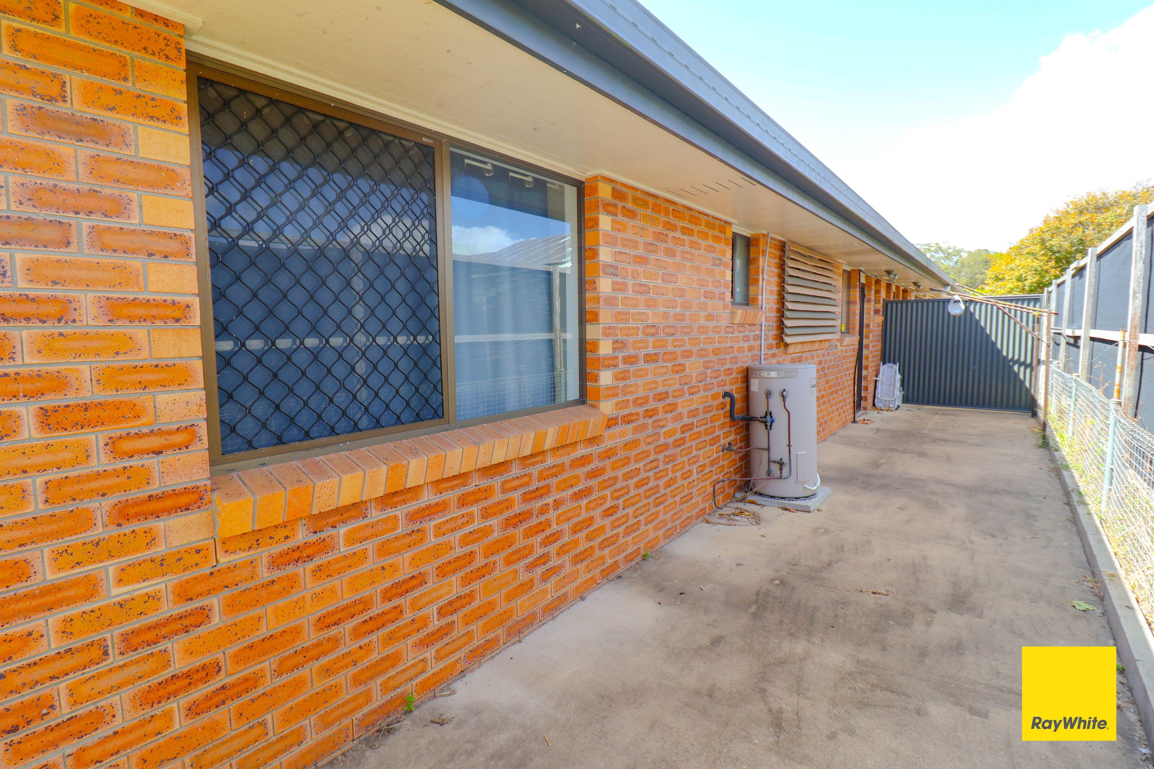 MODERN 2 BEDROOM UNIT  - 2 UNITS AVAILABLE