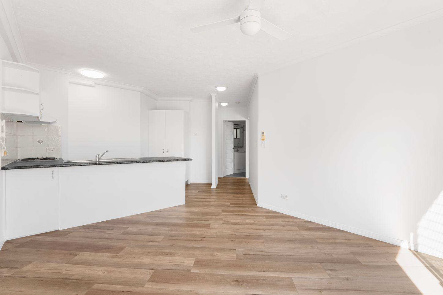 17/10-12 Bath Street, LABRADOR, QLD 4215 - Unit for Rent - harcourts.net