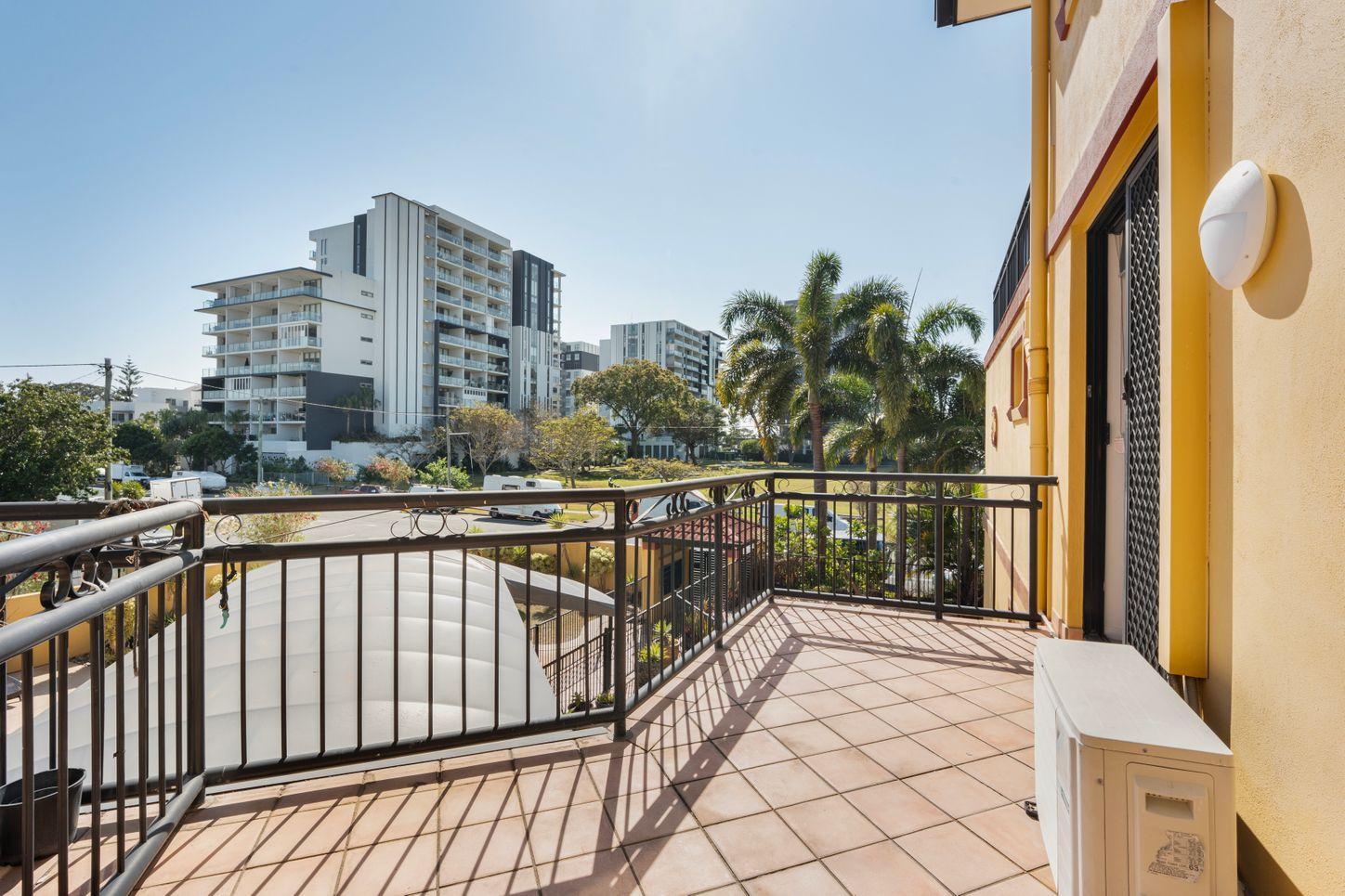 17/10-12 Bath Street, LABRADOR, QLD 4215 - Unit for Rent - harcourts.net