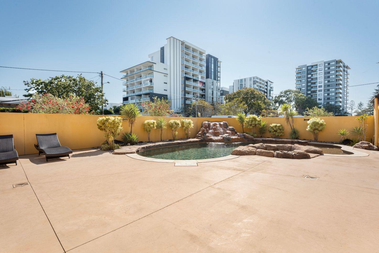 17/10-12 Bath Street, LABRADOR, QLD 4215 - Unit for Rent - harcourts.net