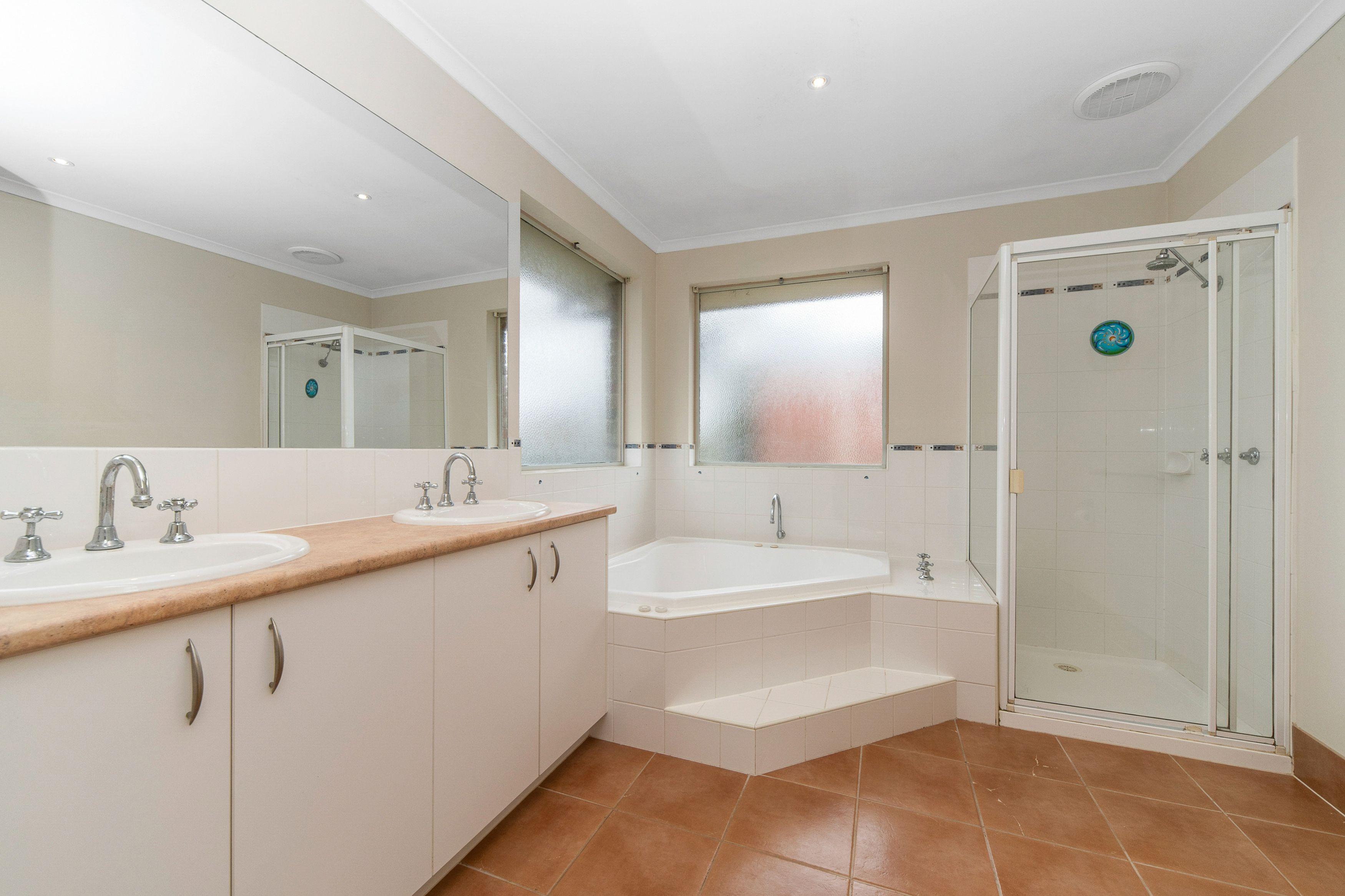 Stunning 4 Bedroom Home in Prime Langwarrin Location