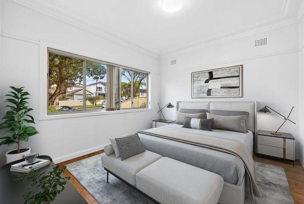 Spacious 4-Bedroom Duplex in Prime Yagoona Location