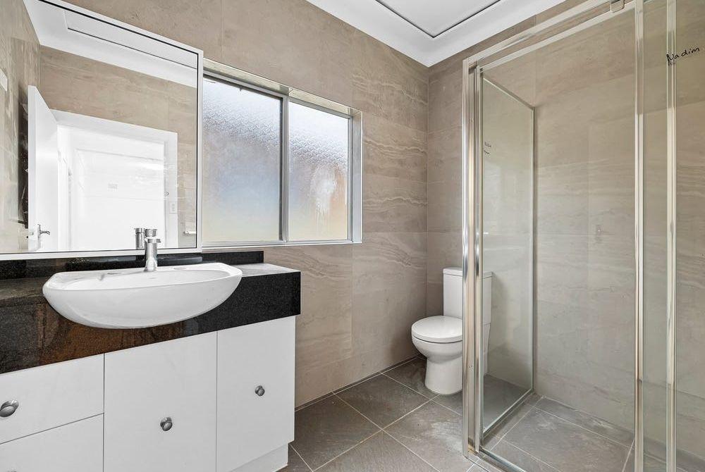 Spacious 4-Bedroom Duplex in Prime Yagoona Location