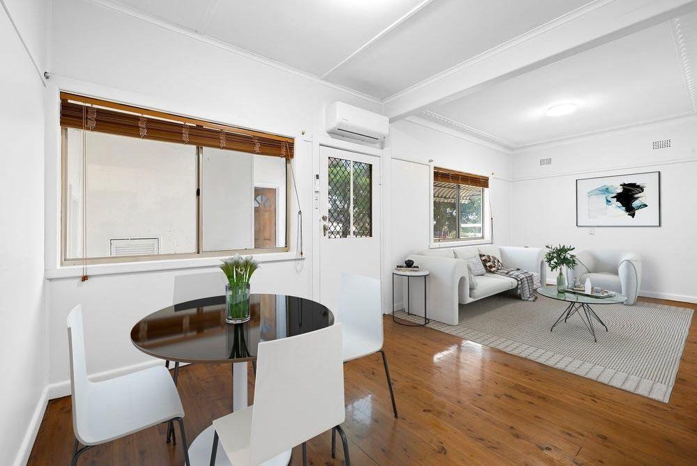 Spacious 4-Bedroom Duplex in Prime Yagoona Location