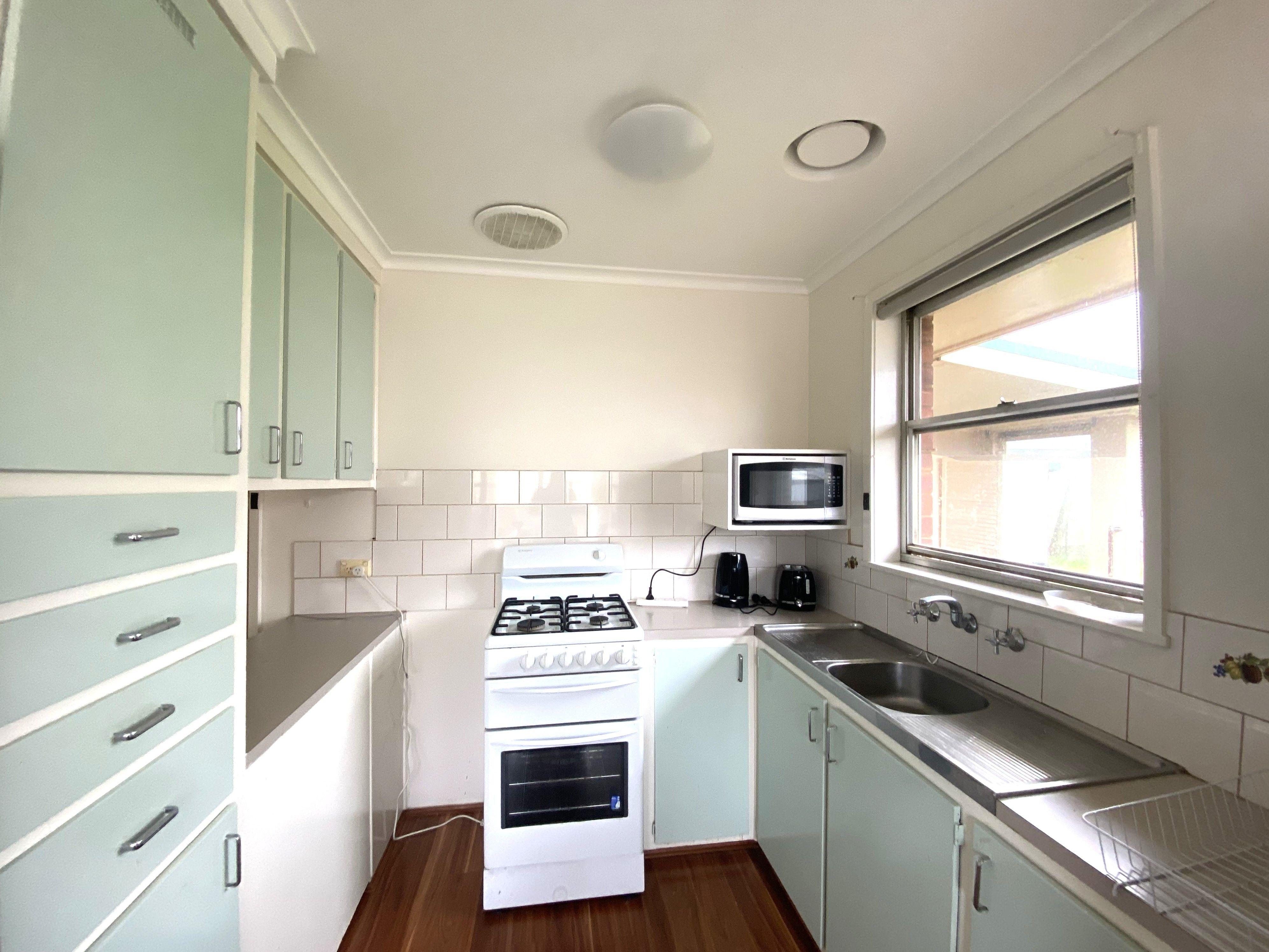 PARTIALLY FURNISHED 3 BEDROOM