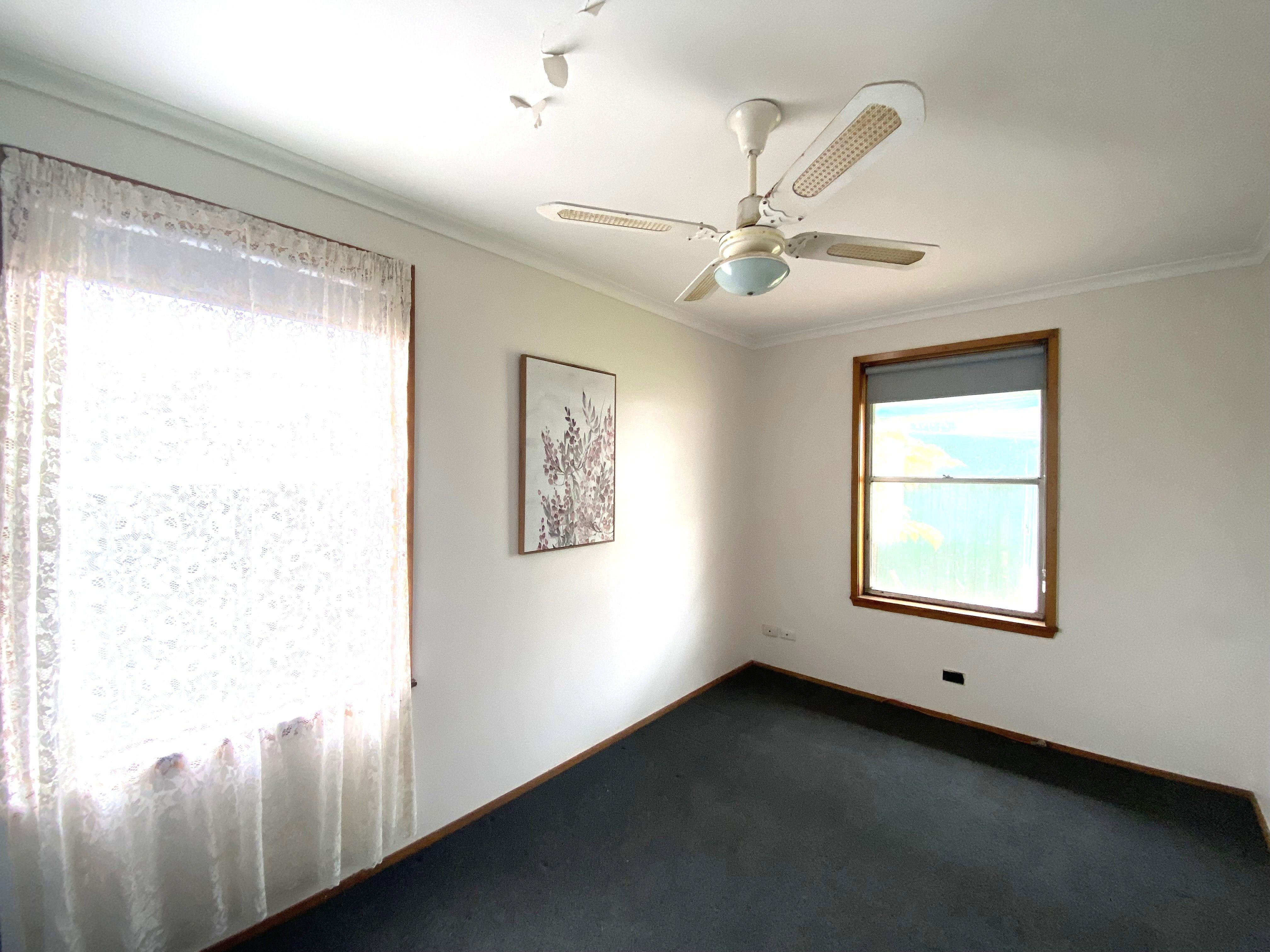 PARTIALLY FURNISHED 3 BEDROOM