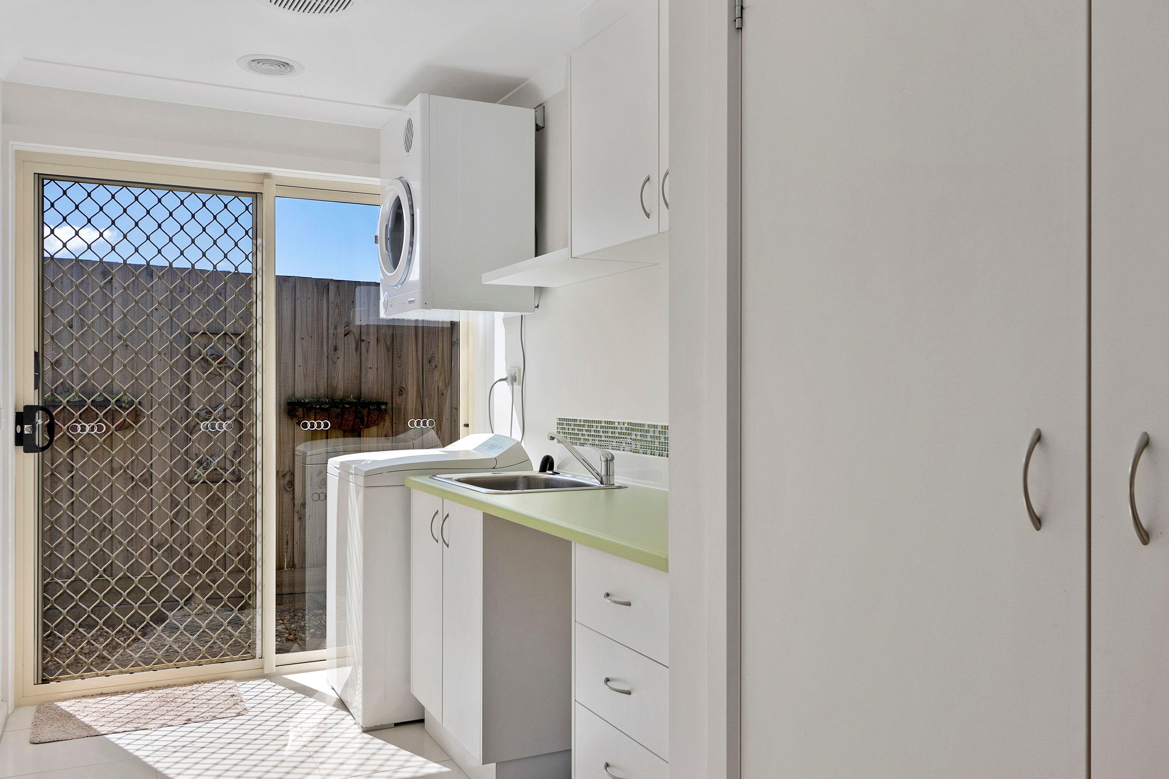 Coastal Comfort: Modern 3-Bedroom Home in Inverloch