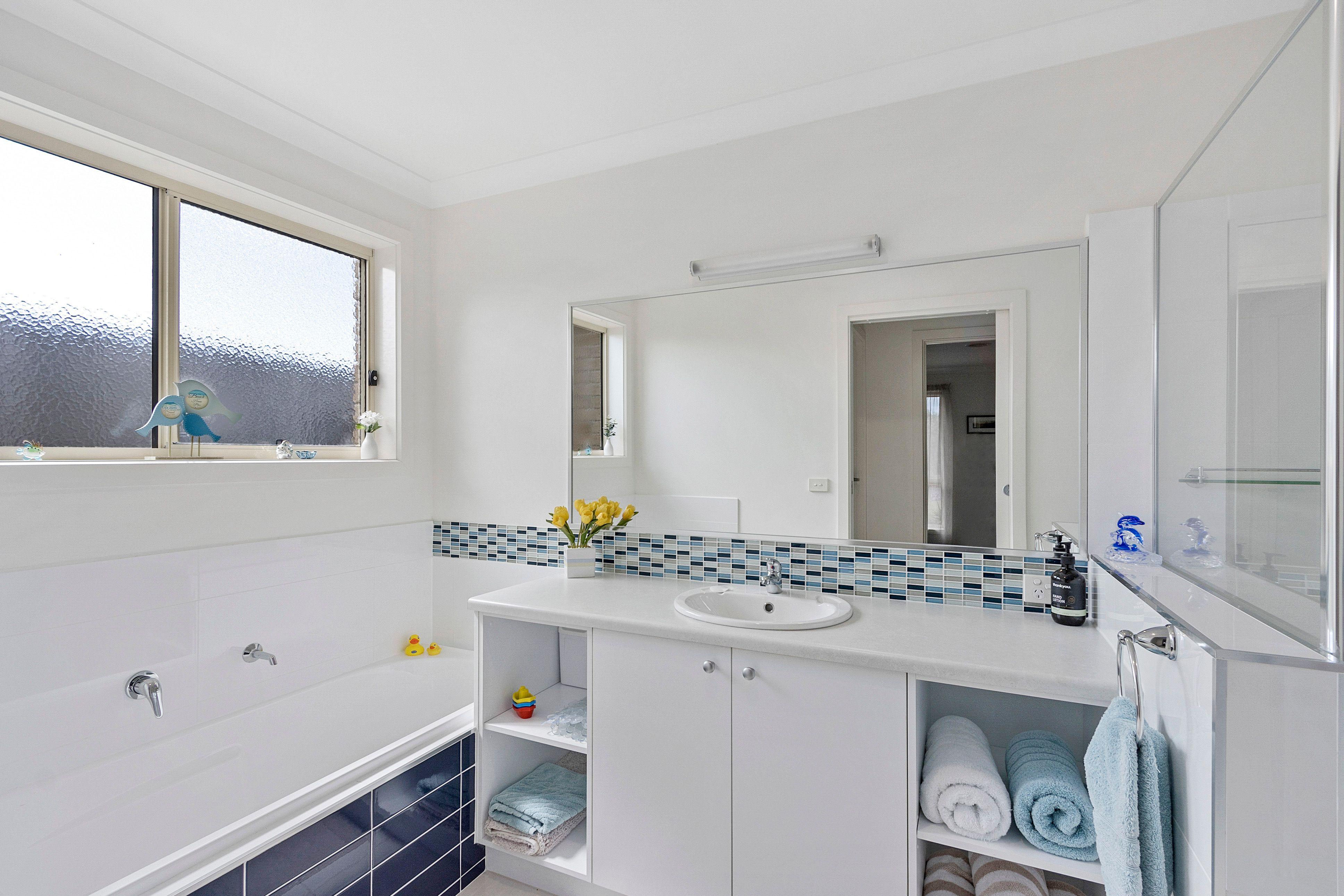 Coastal Comfort: Modern 3-Bedroom Home in Inverloch