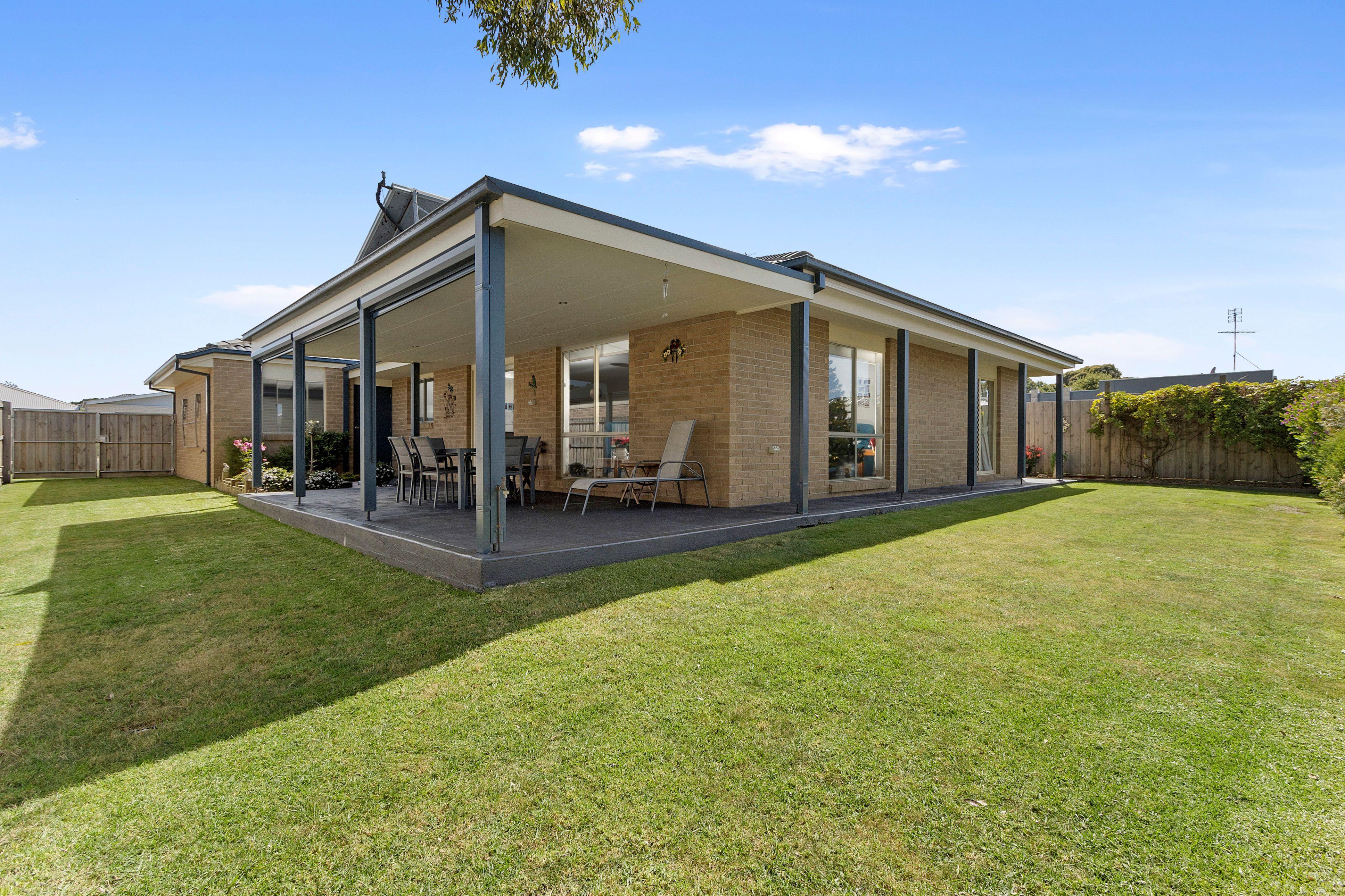Coastal Comfort: Modern 3-Bedroom Home in Inverloch