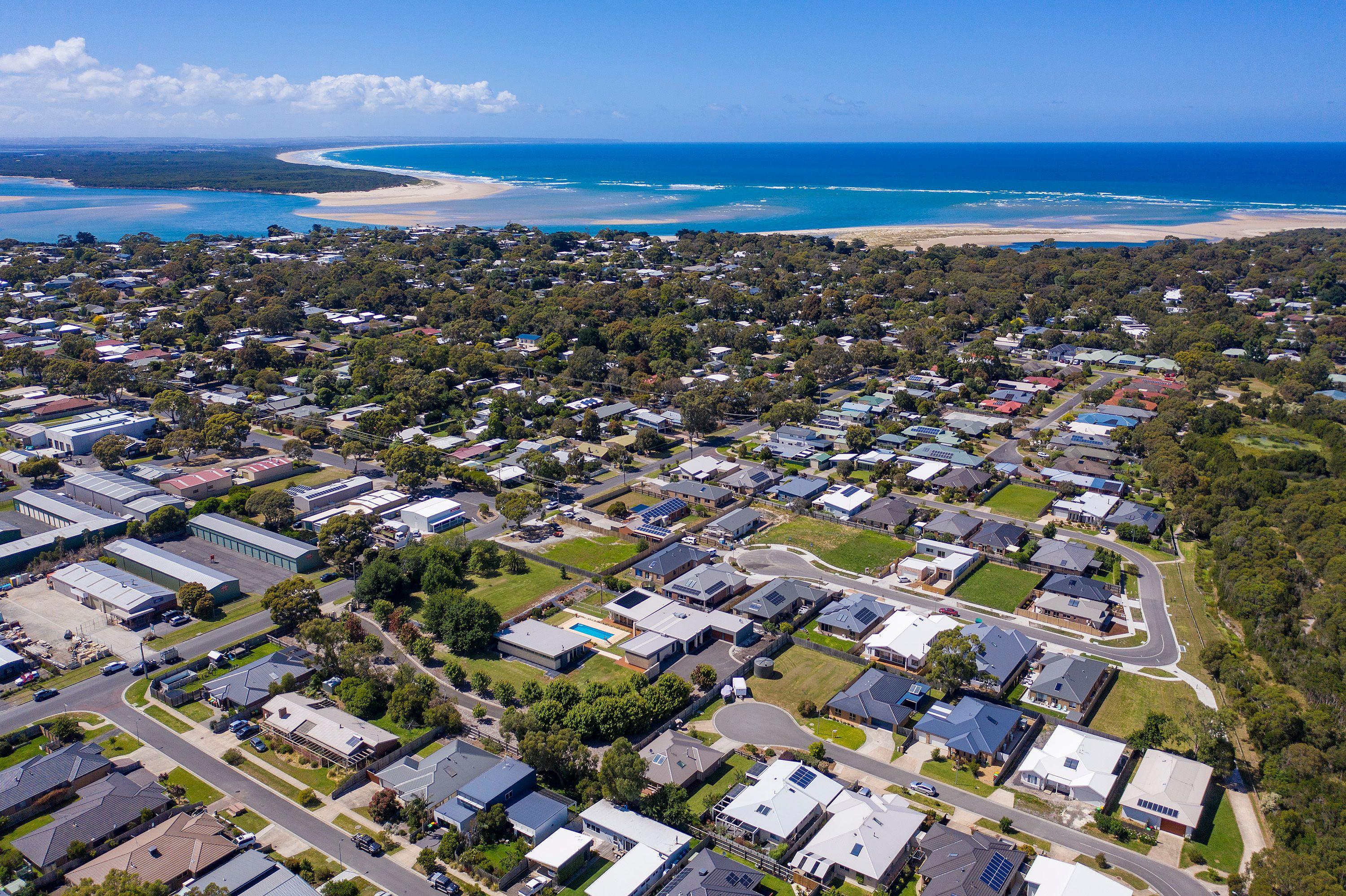 Coastal Comfort: Modern 3-Bedroom Home in Inverloch