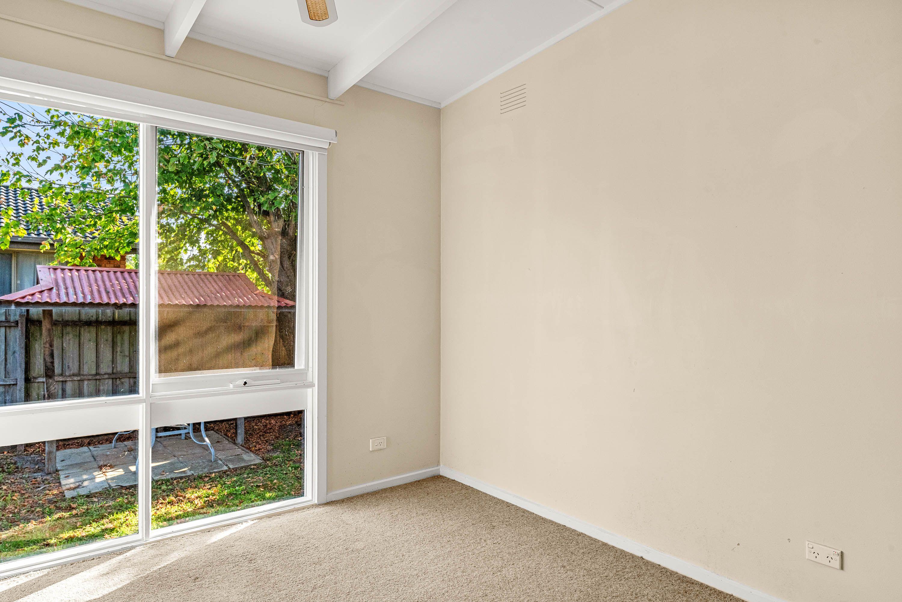 Charming 3-Bedroom Cottage for Lease in Cowes