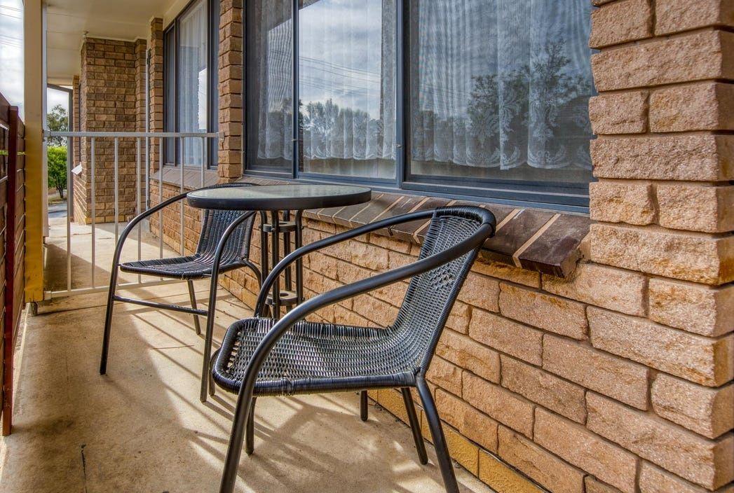 Comfortable Living in Sought-After East Albury