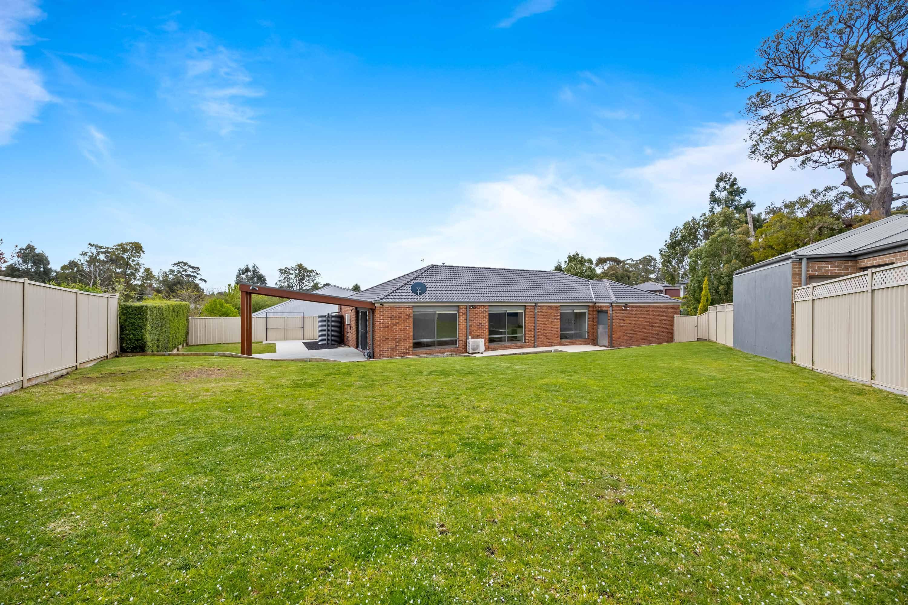 Spacious 4-Bedroom Home in Mount Helen