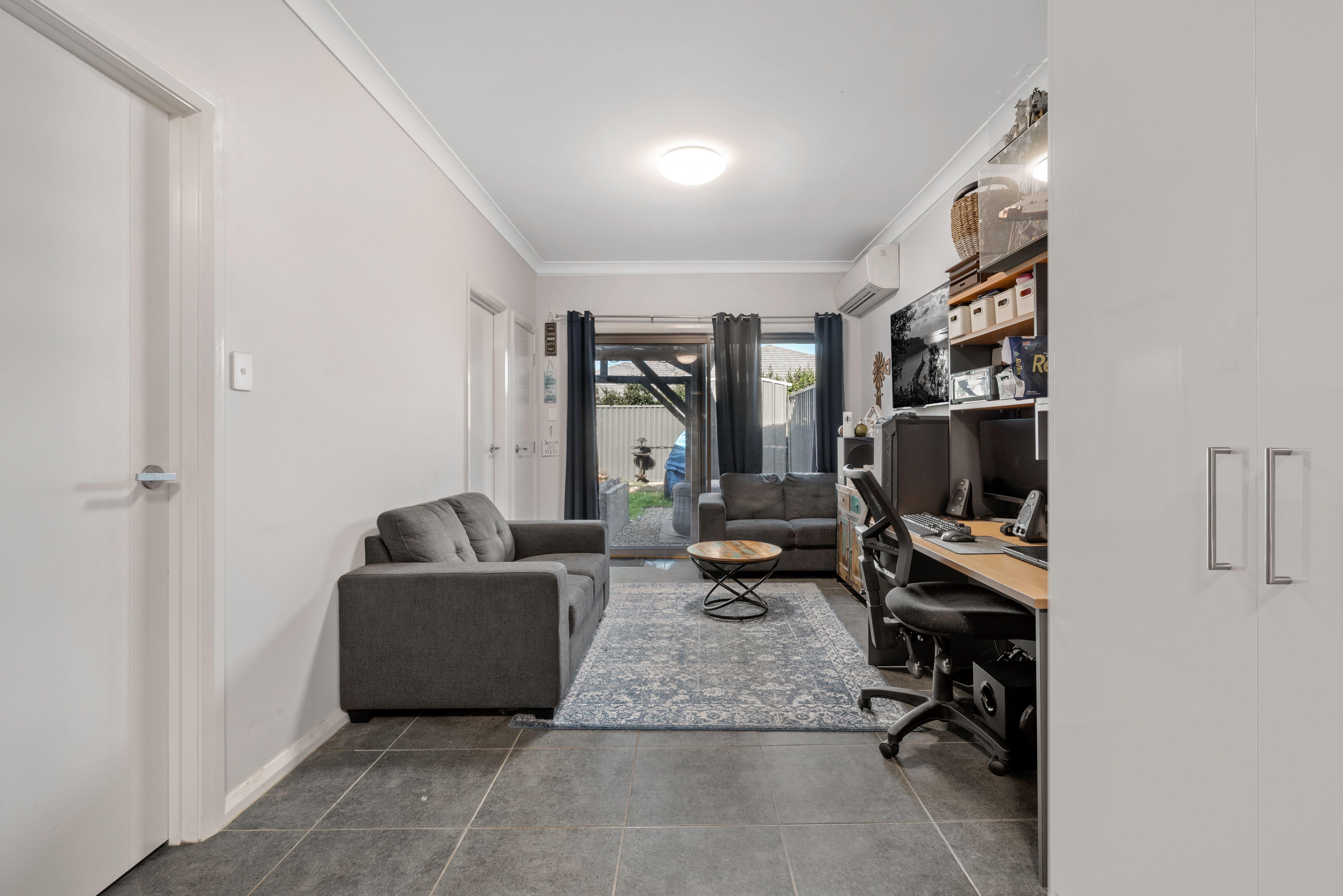 Prop-GPT: House: NSW Oran Park, NSW 2570 Home For Rent