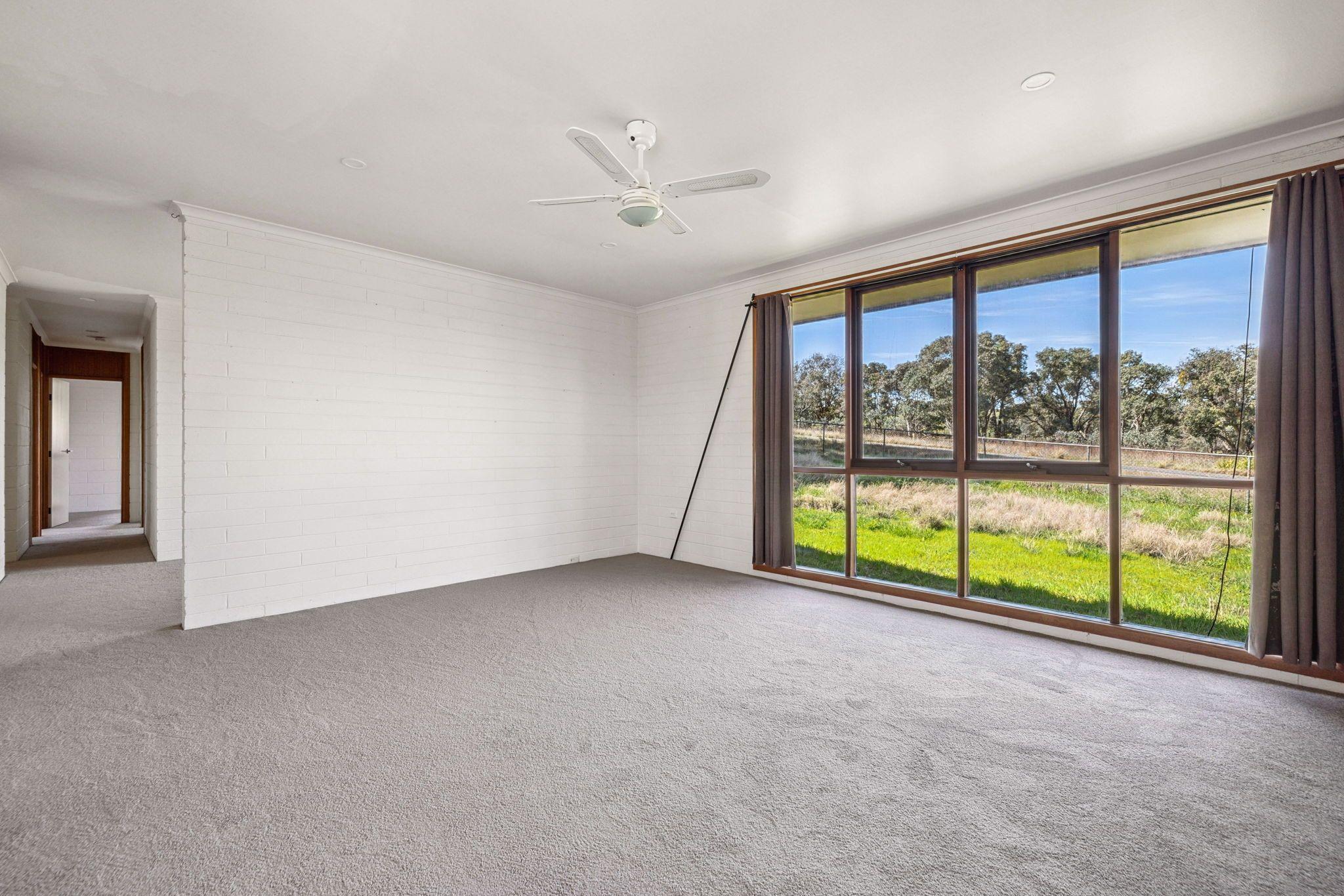 Spacious Homes in Scenic Surrounds