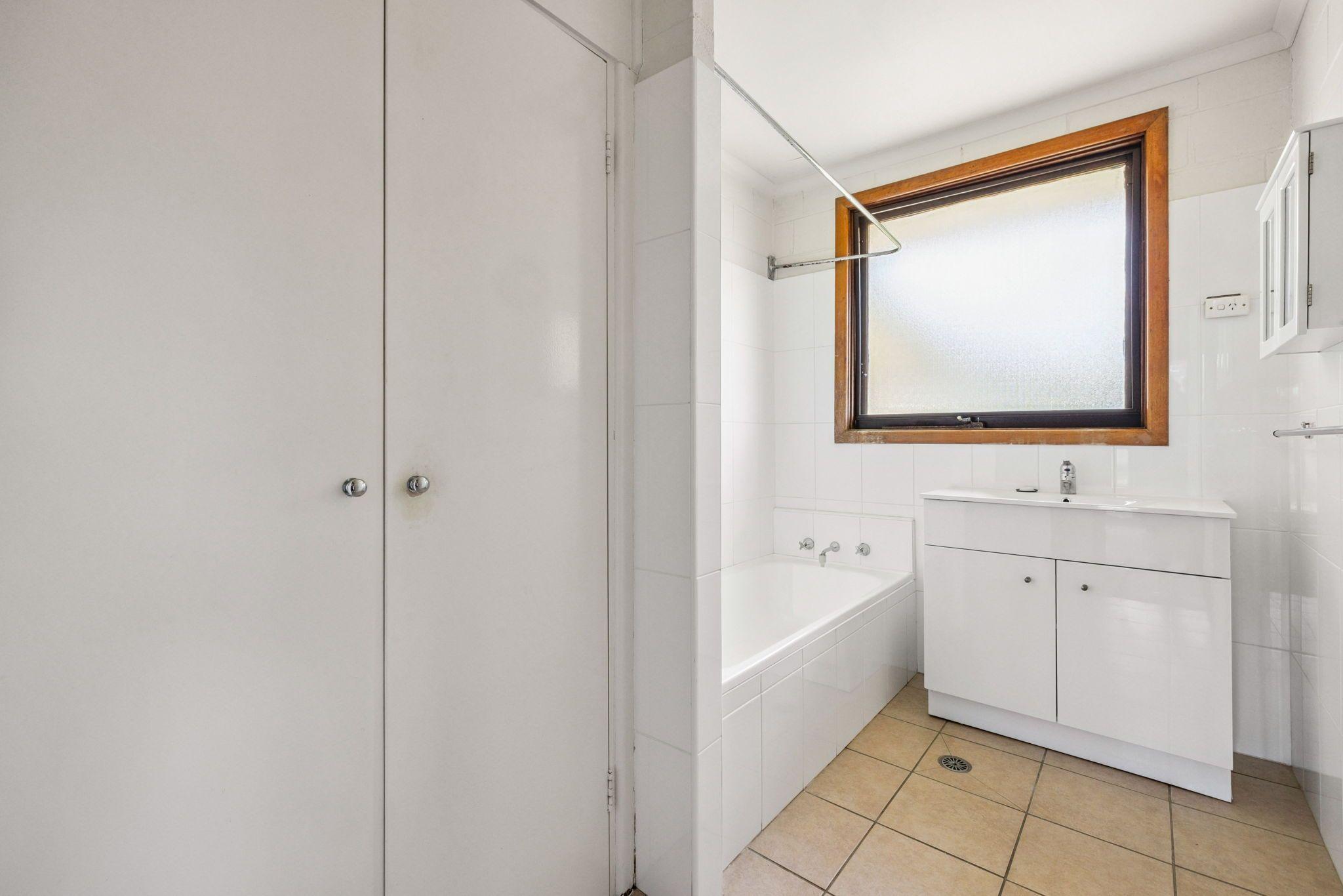 Spacious Homes in Scenic Surrounds