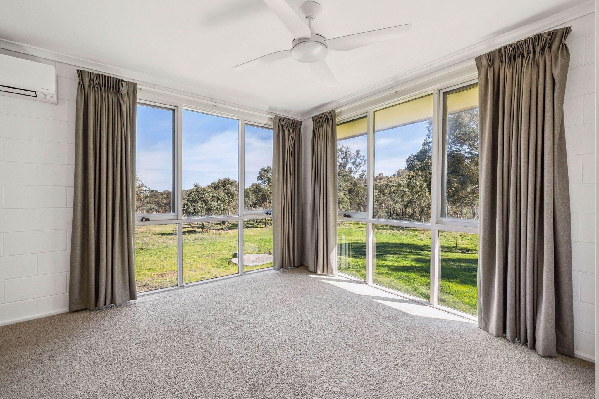 Spacious Homes in Scenic Surrounds