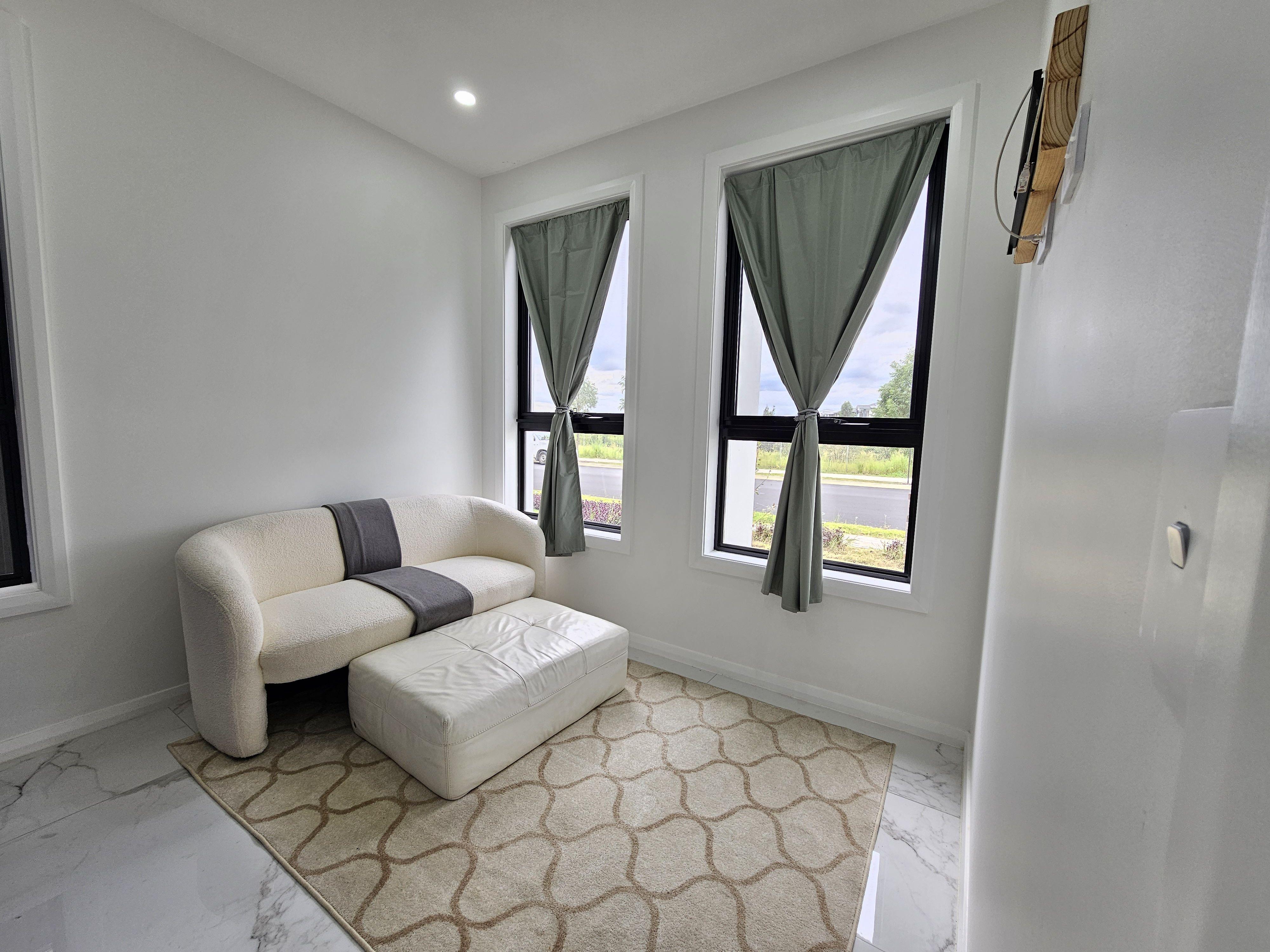 Near New furnished granny flat - Great Location