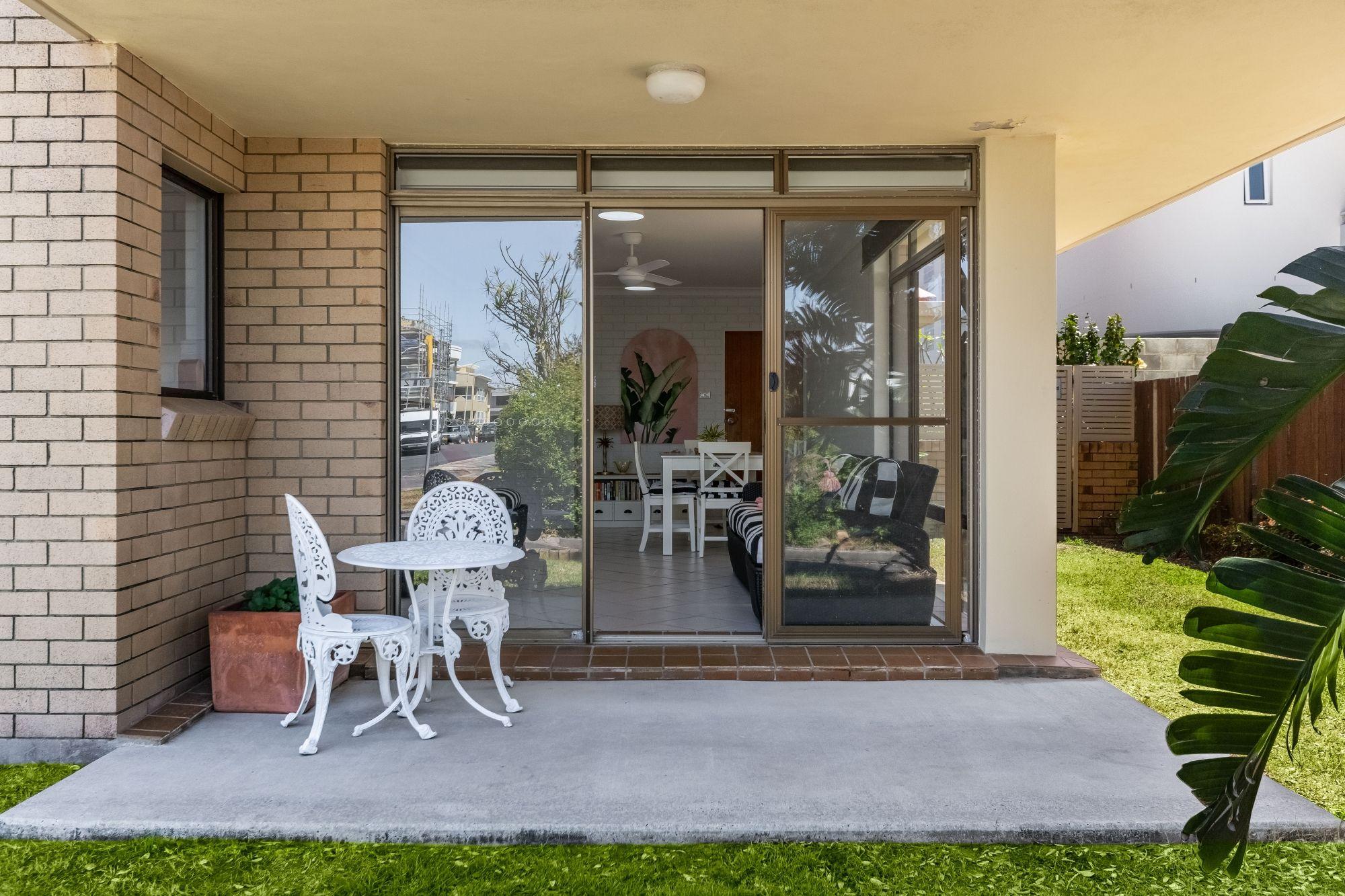 BESIDE THE SEASIDE - FURNISHED APARTMENT