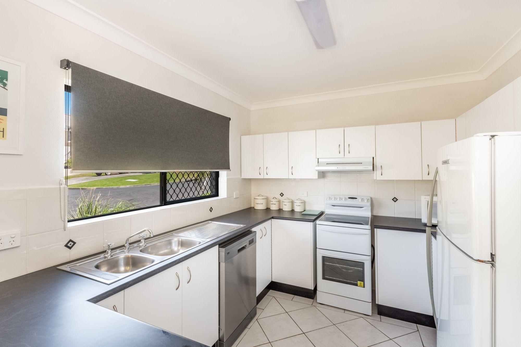 BESIDE THE SEASIDE - FURNISHED APARTMENT