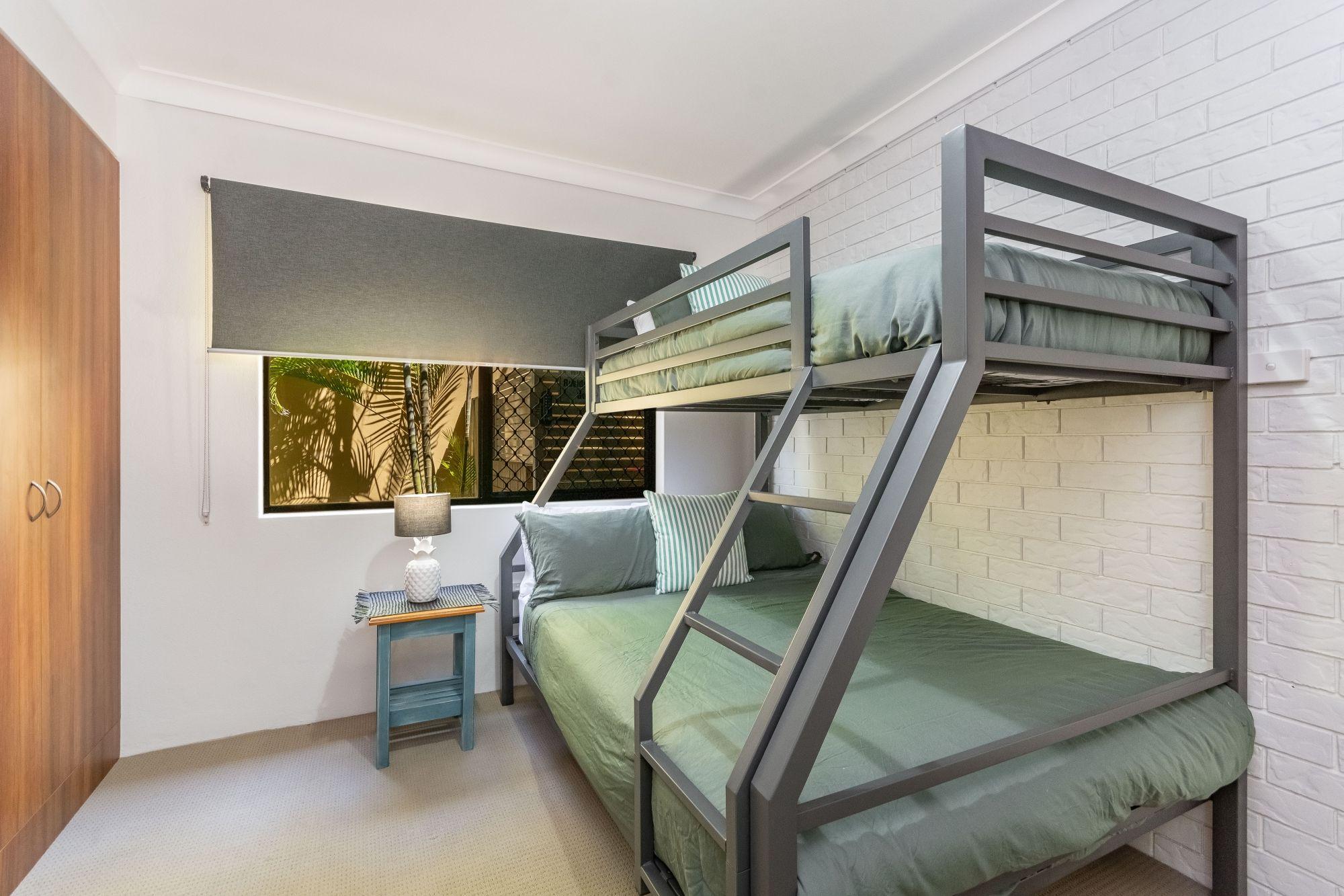 BESIDE THE SEASIDE - FURNISHED APARTMENT