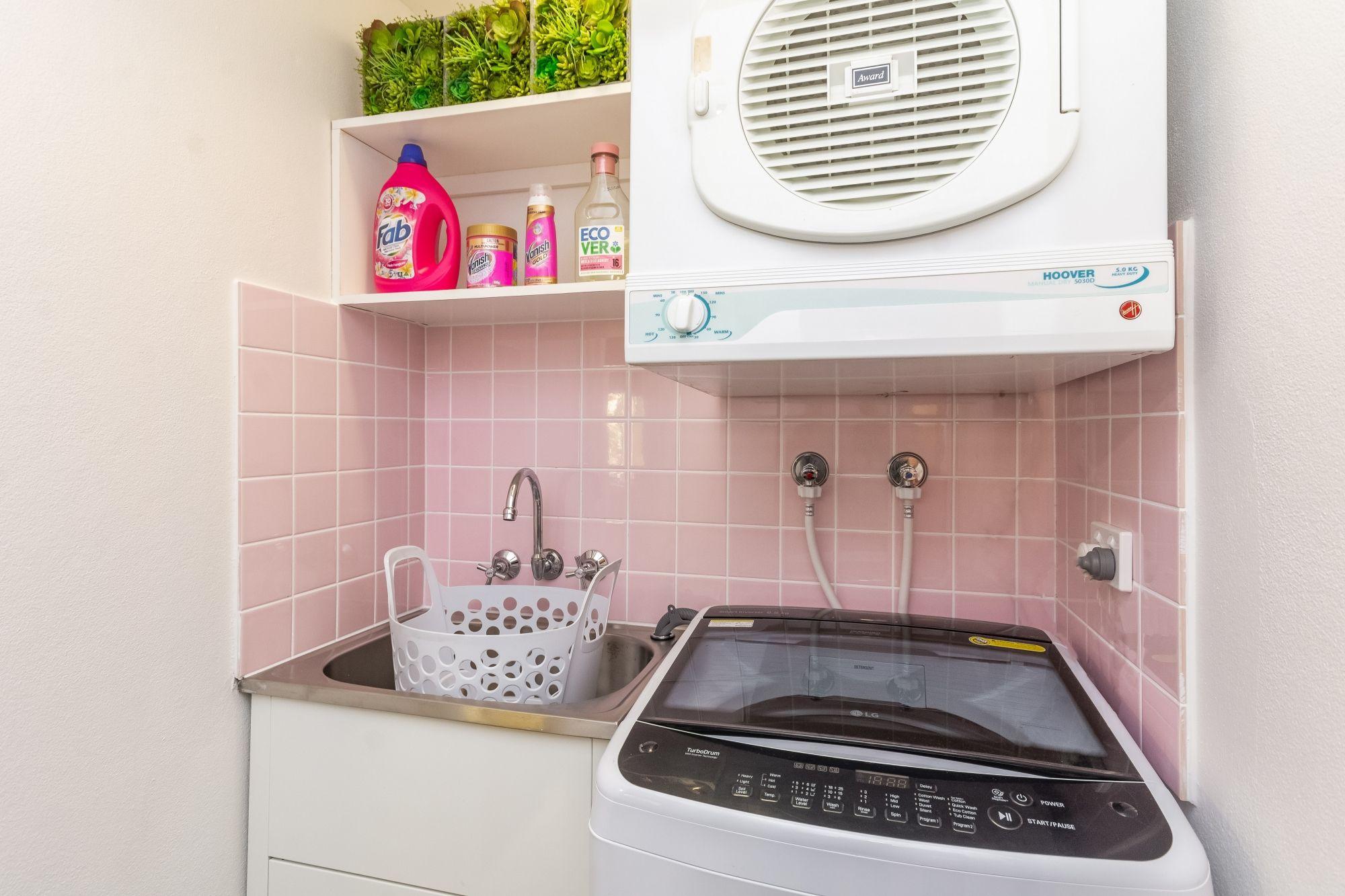 BESIDE THE SEASIDE - FURNISHED APARTMENT