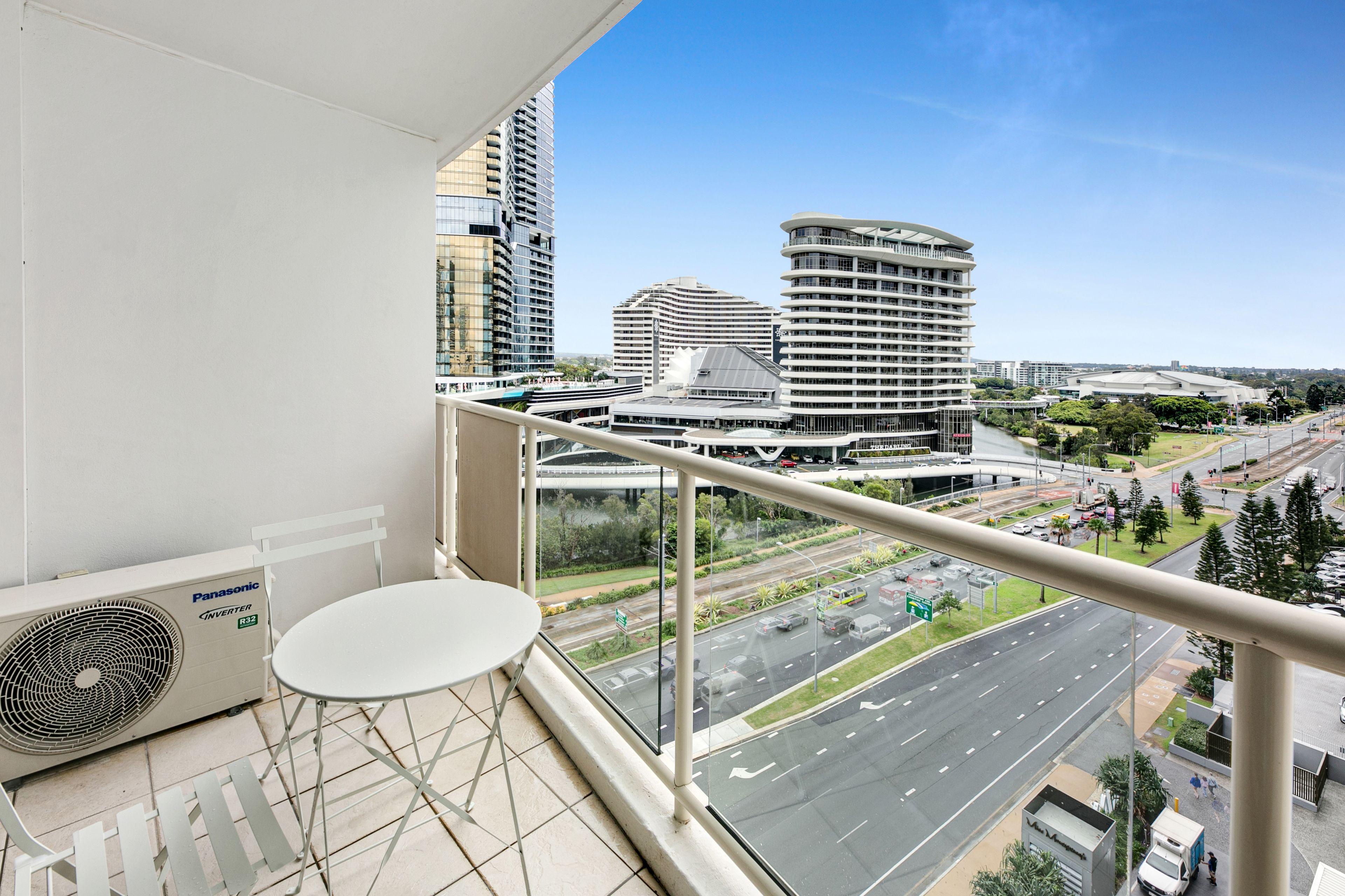 Prop-GPT: Unit: QLD Broadbeach, QLD 4218 Home For Rent