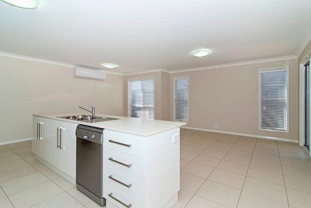 Modern 2-Bedroom Unit in Newtown