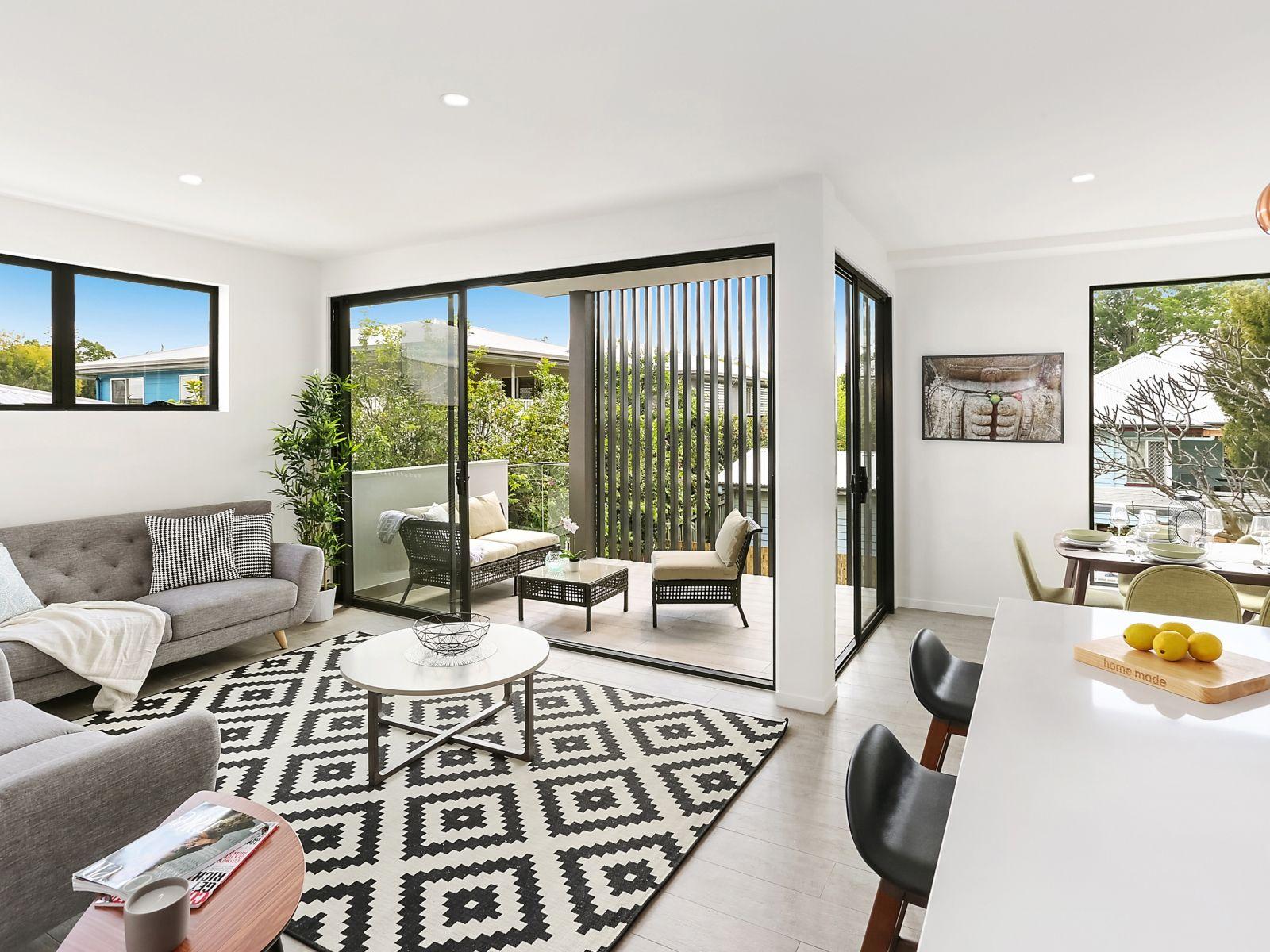 CONVENIENTLY LOCATED 2 BEDROOM UNIT