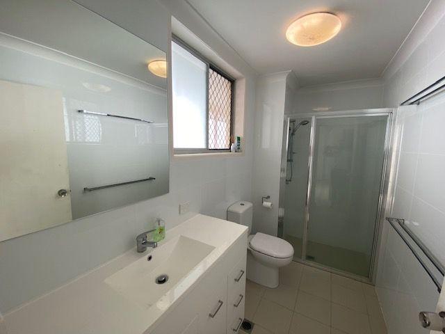 Beachside Living - 2 Bedroom Unit on Marine Parade