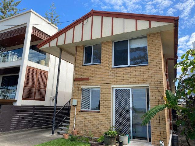 Beachside Living - 2 Bedroom Unit on Marine Parade