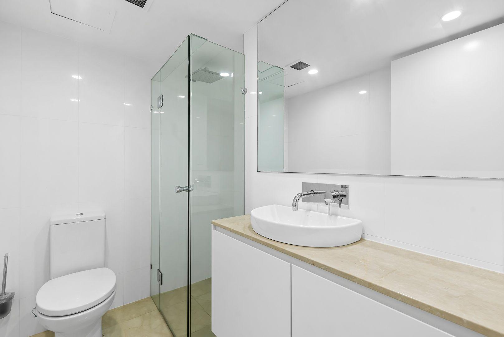 BREATHTAKING 4 BED 3 BATH WITH PRIME CITY VIEW - Rent increase to $1950 from 09/11/2025