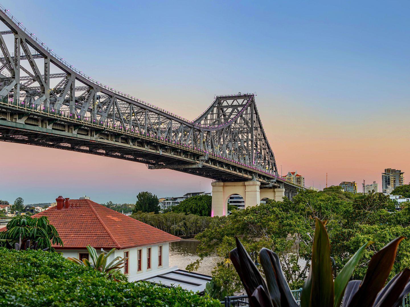 BREATHTAKING 4 BED 3 BATH WITH PRIME CITY VIEW - Rent increase to $1950 from 09/11/2025