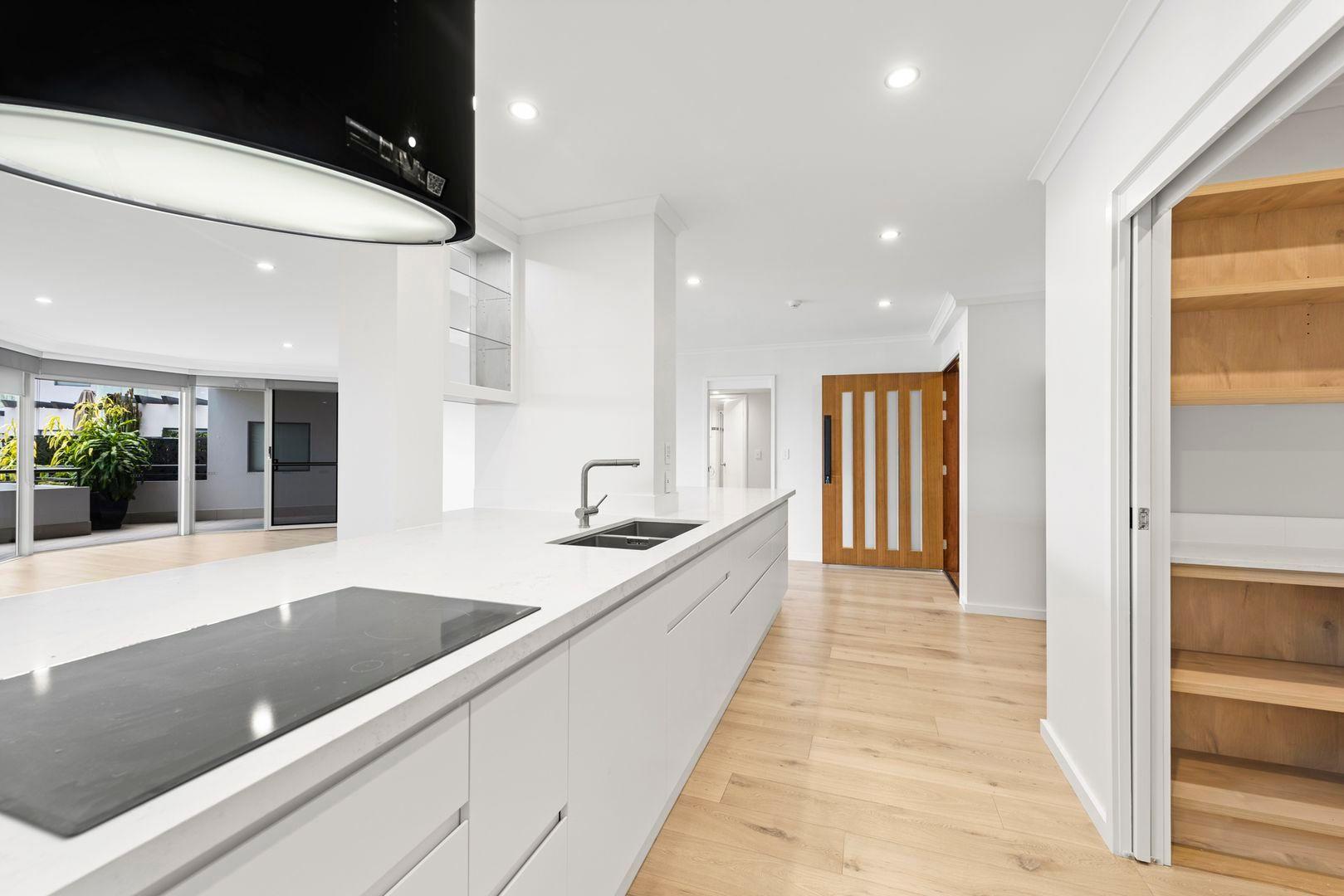 BREATHTAKING 4 BED 3 BATH WITH PRIME CITY VIEW - Rent increase to $1950 from 09/11/2025