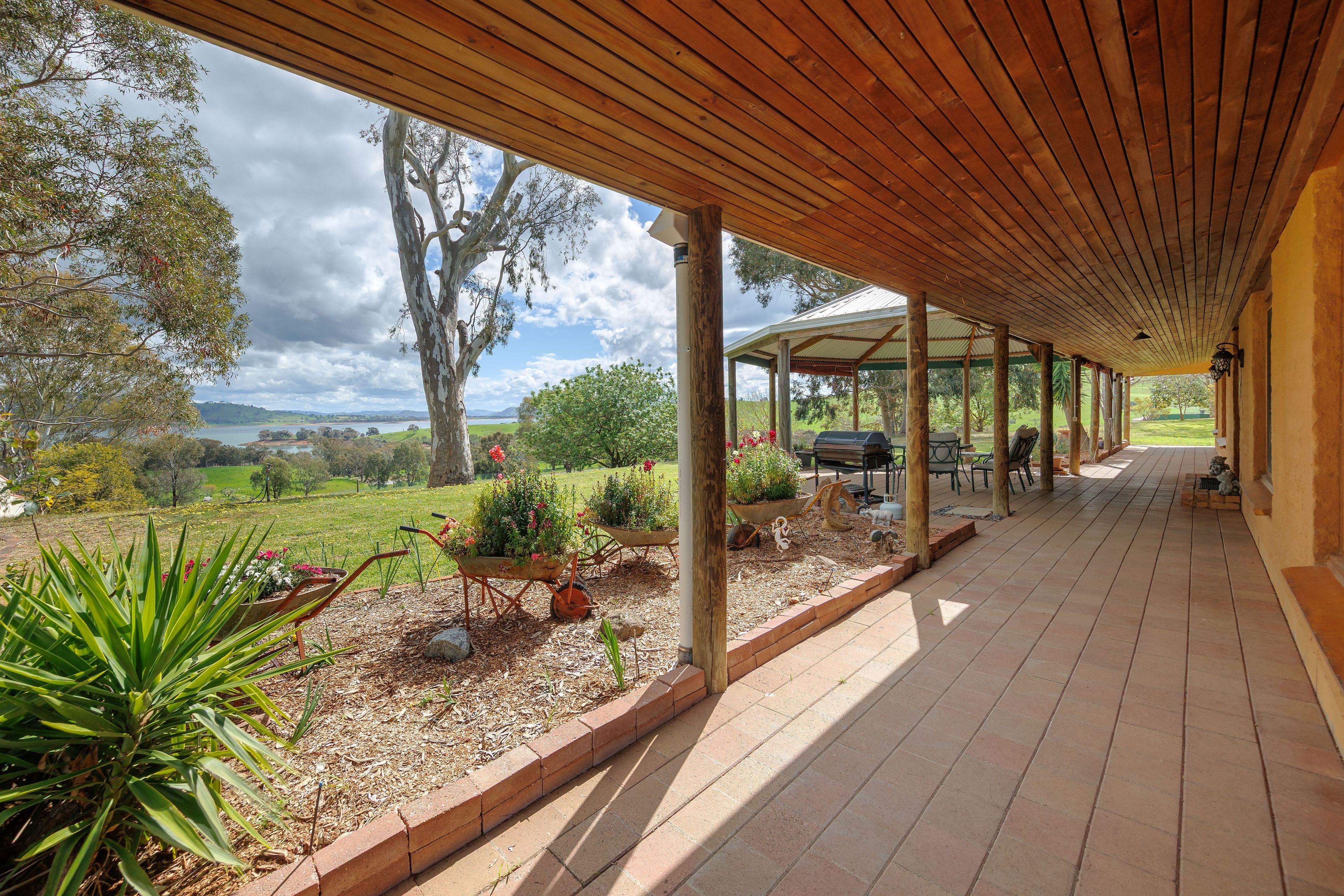 Stunning Lifestyle Property