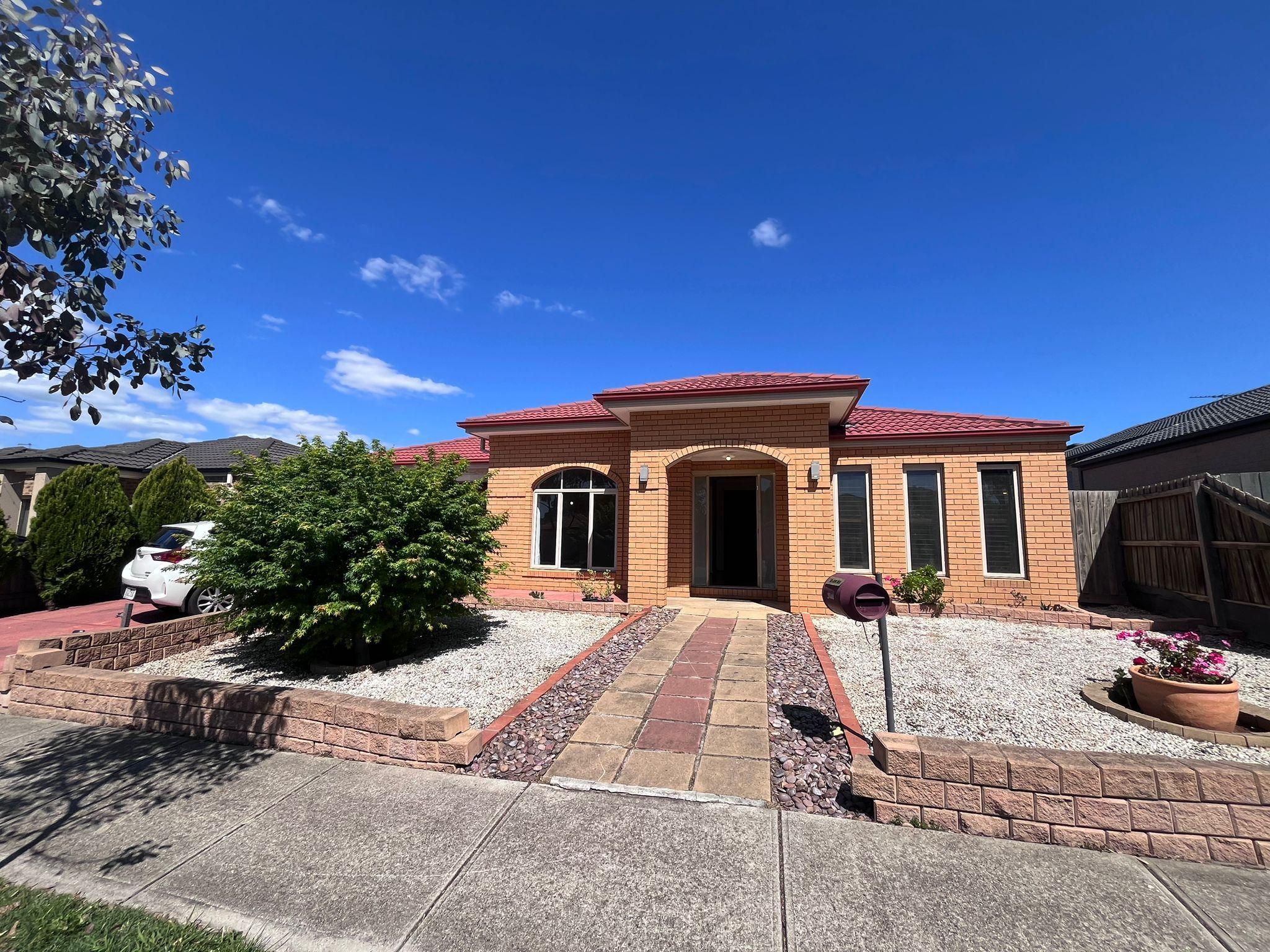 Prop-GPT: House: VIC Truganina, VIC 3029 Modern Elegance and Everyday Comfort