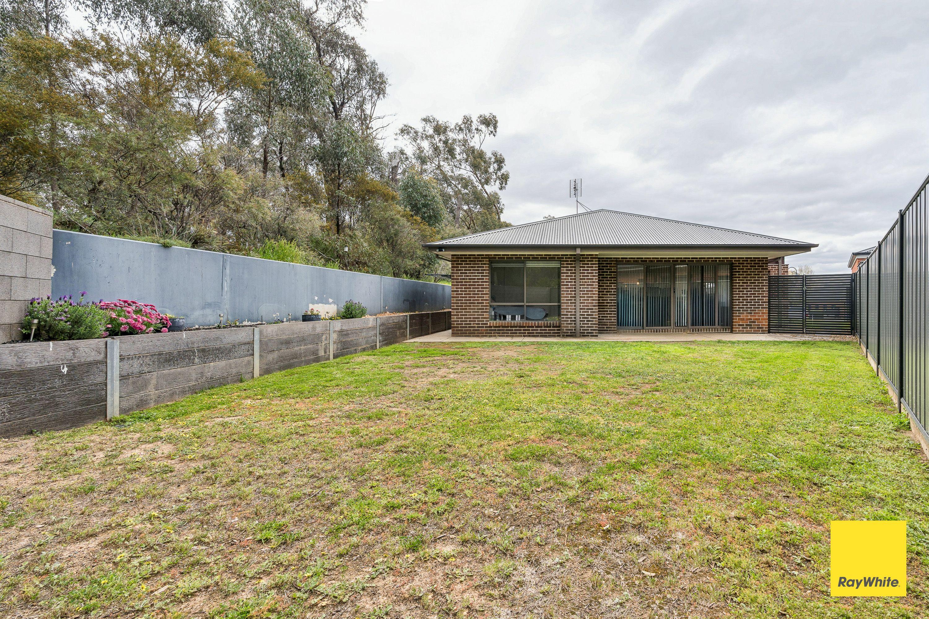 Family Home in Sought-After Strathdale