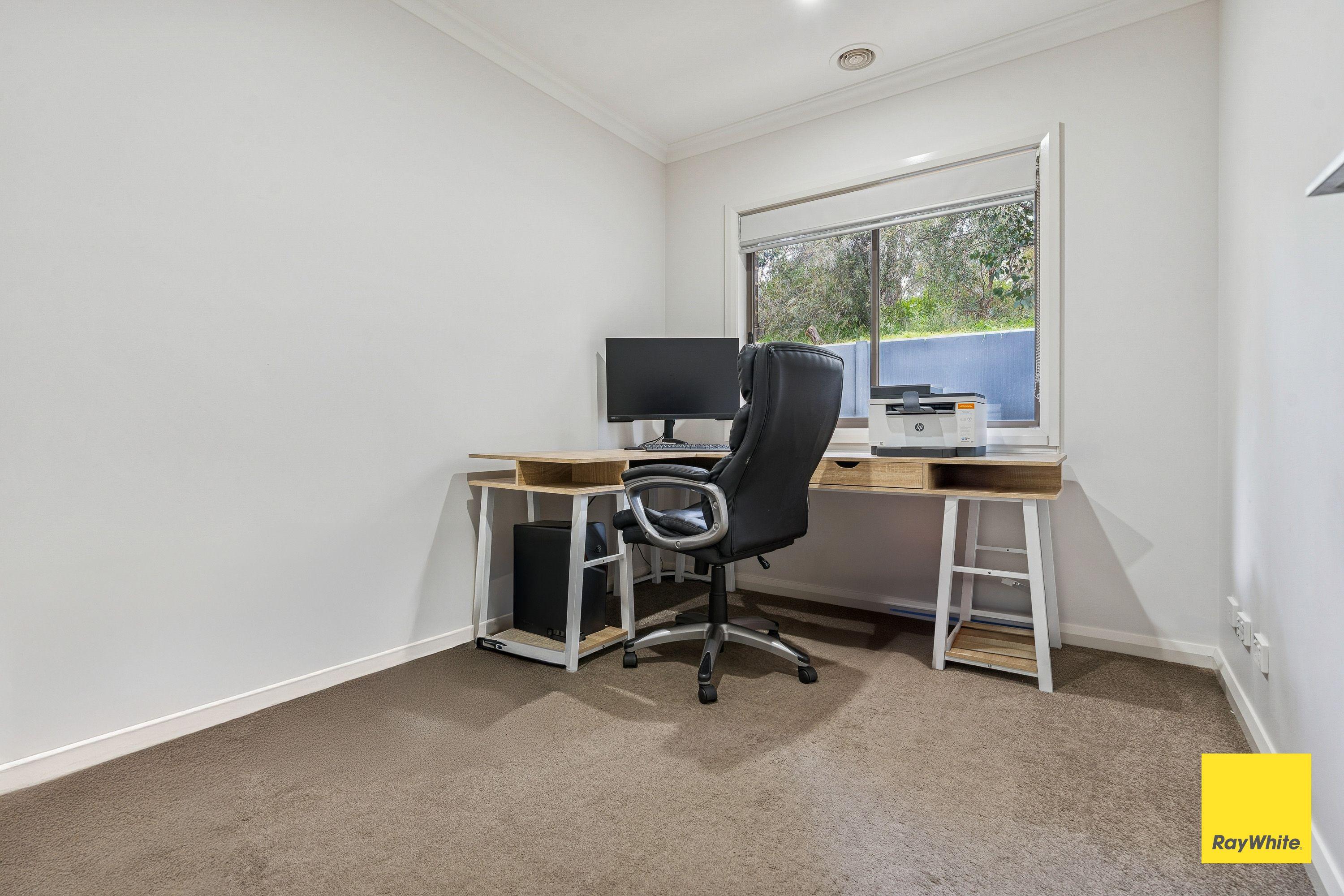 Family Home in Sought-After Strathdale