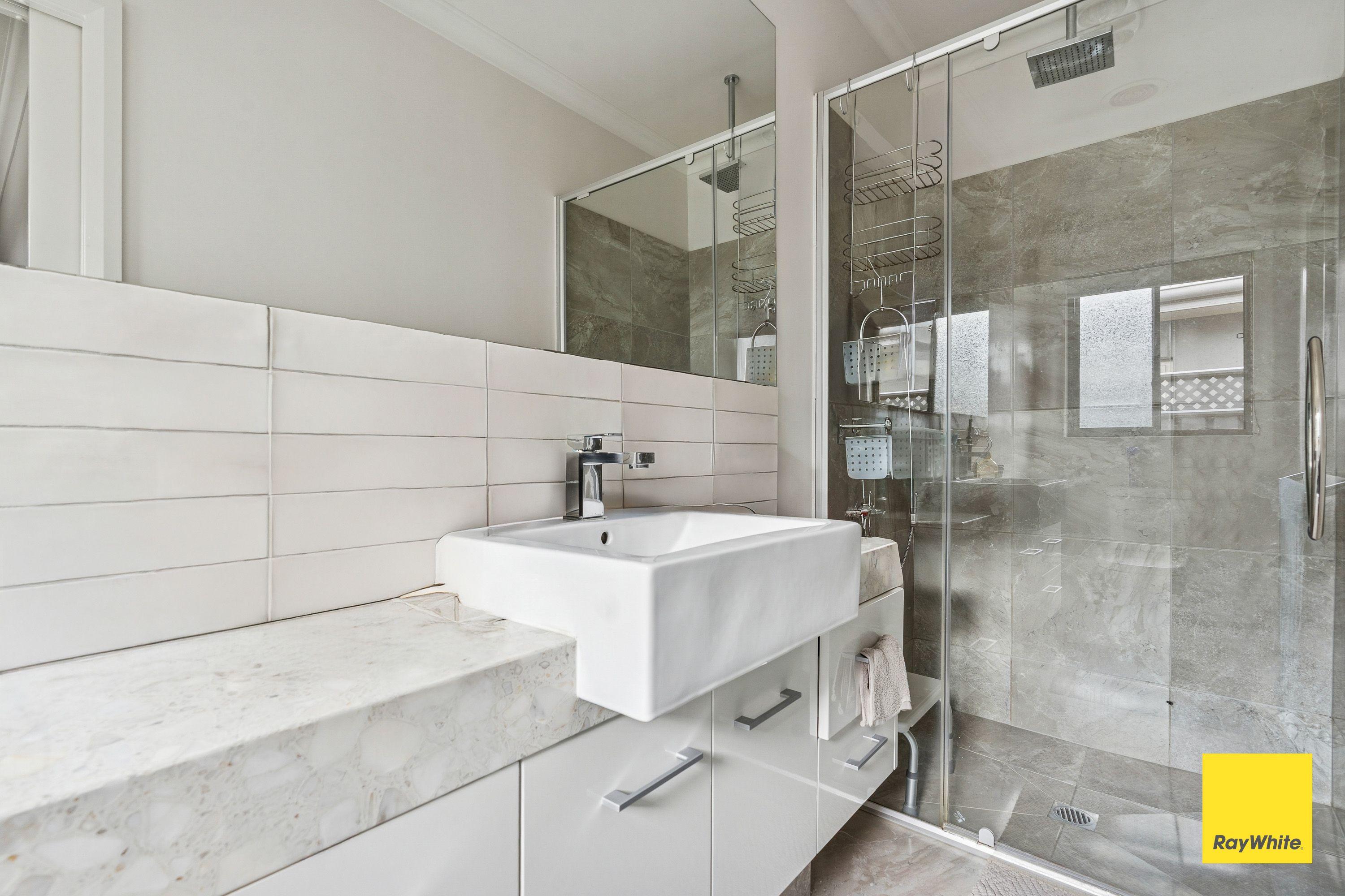 Family Home in Sought-After Strathdale