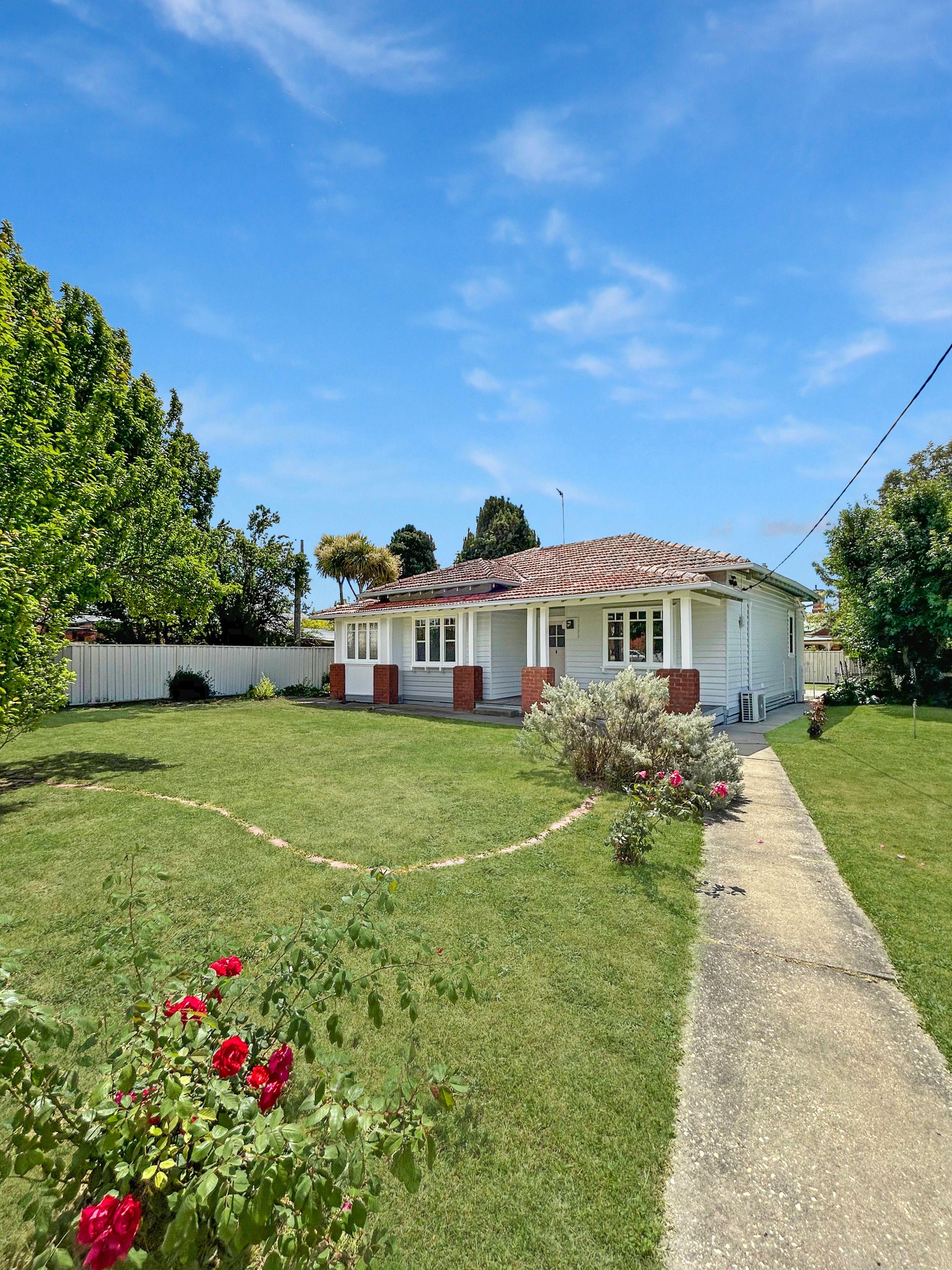 Prop-GPT: House: VIC Seymour, VIC 3660 Home For Rent