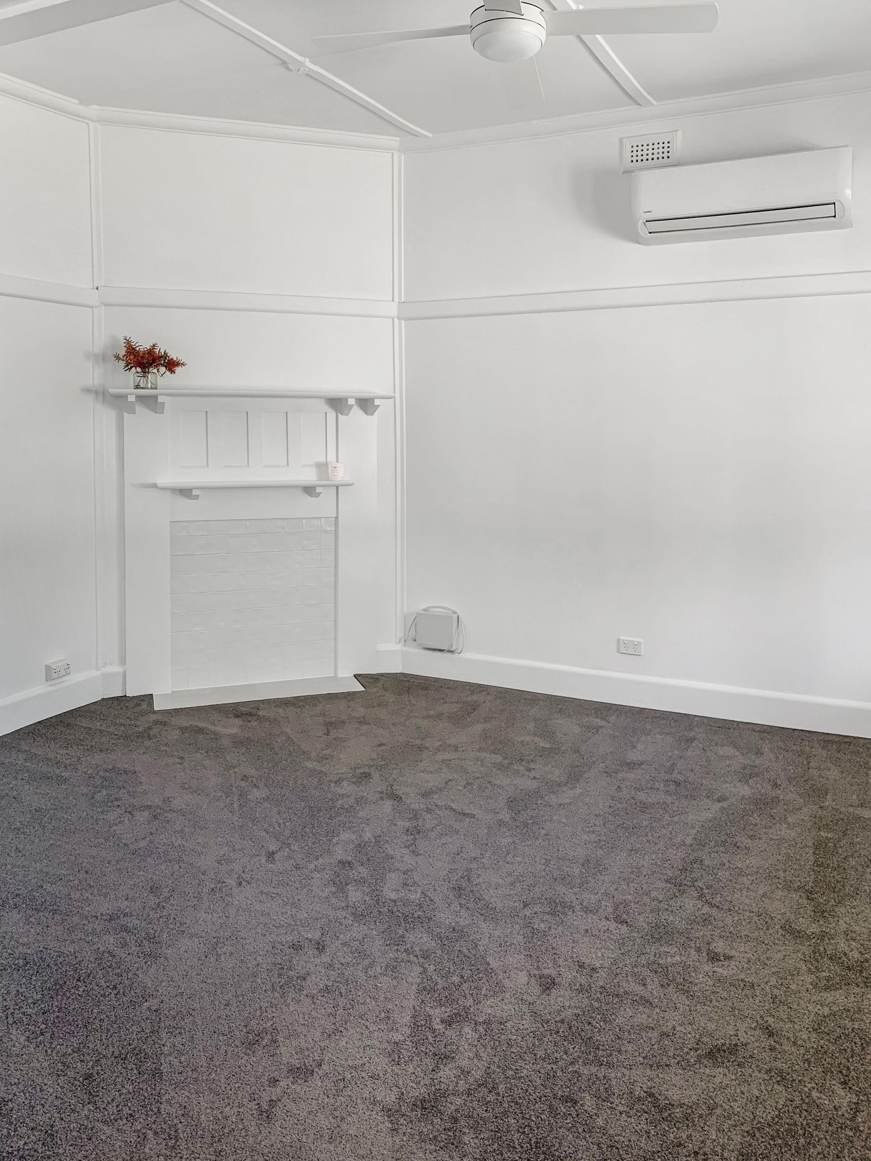 Charming Character Home in Prime Seymour Location