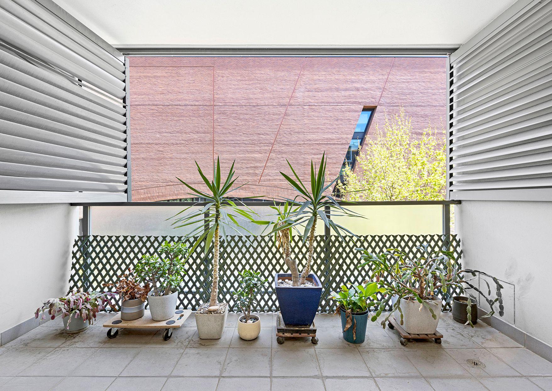 Modern split-level apartment in the heart of Alexandria