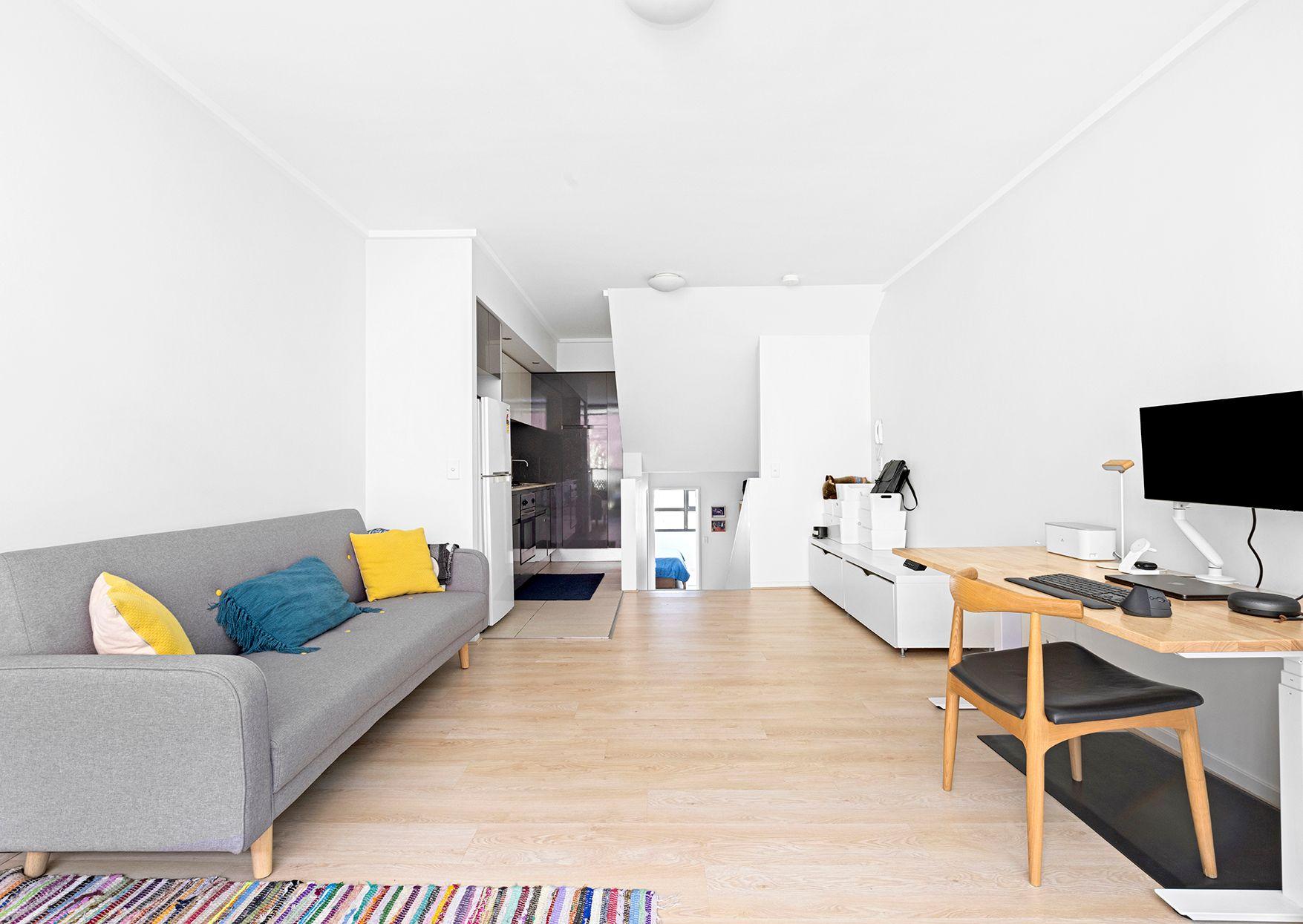Modern split-level apartment in the heart of Alexandria