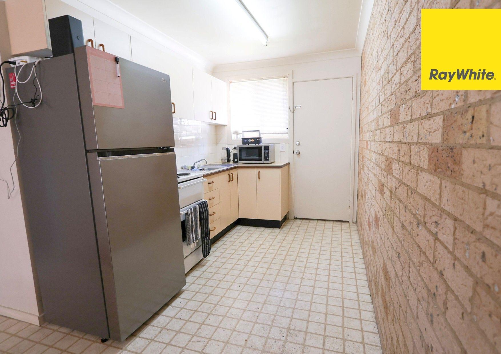 Tidy 2 Bedroom Unit on Andrew Street