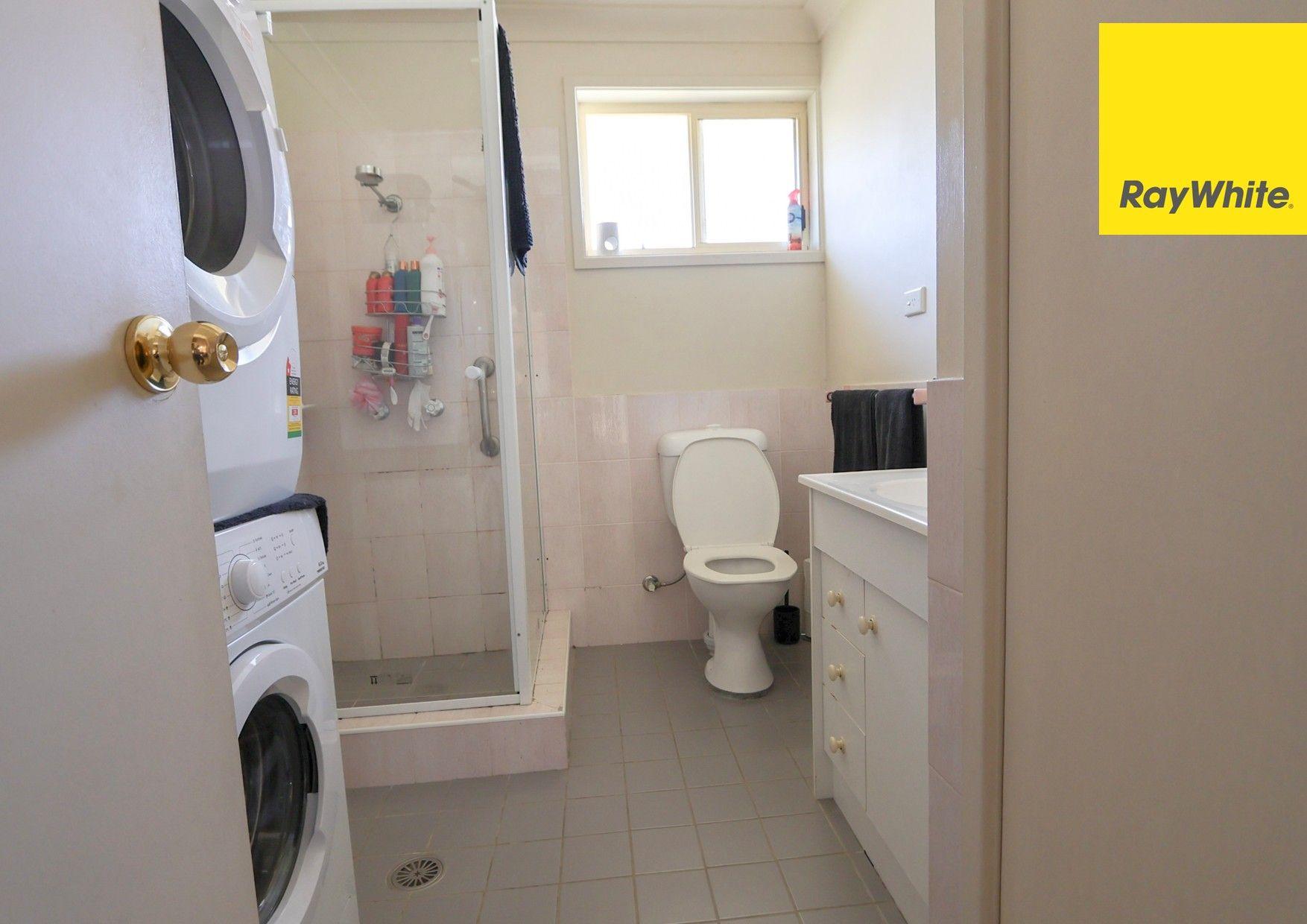 Tidy 2 Bedroom Unit on Andrew Street
