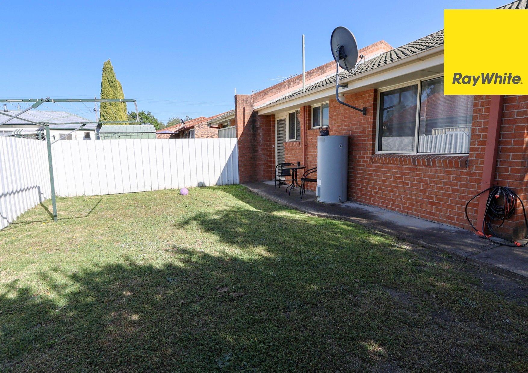 Tidy 2 Bedroom Unit on Andrew Street