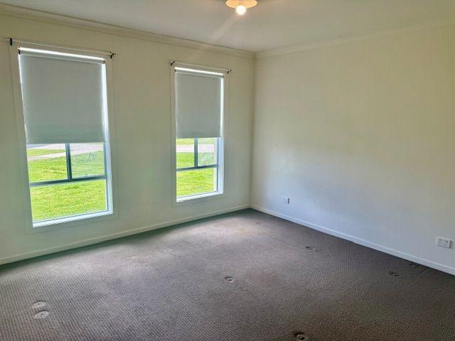 FOR LEASE: 4 Bedroom Home in a quiet court location