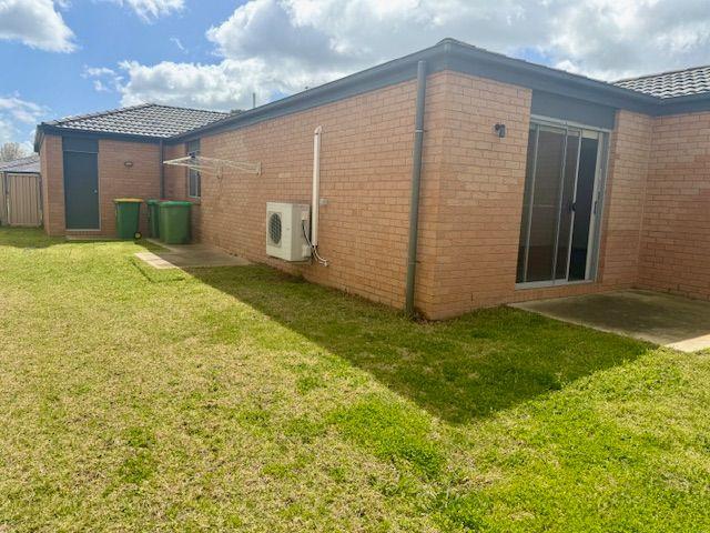 FOR LEASE: 4 Bedroom Home in a quiet court location