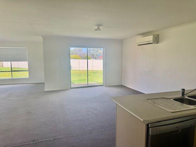 FOR LEASE: 4 Bedroom Home in a quiet court location