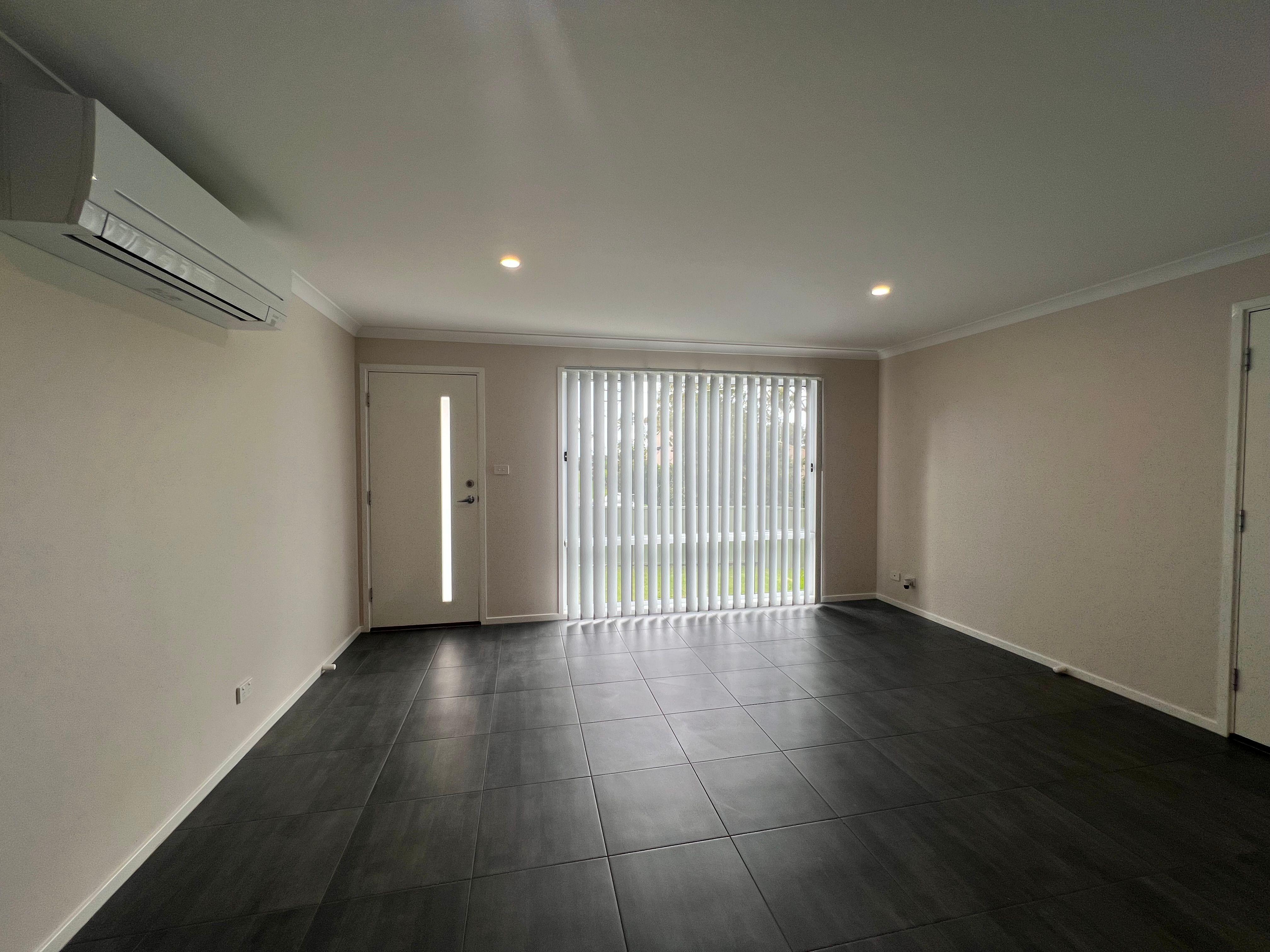 Modern Coastal Living with Ocean Glimpses